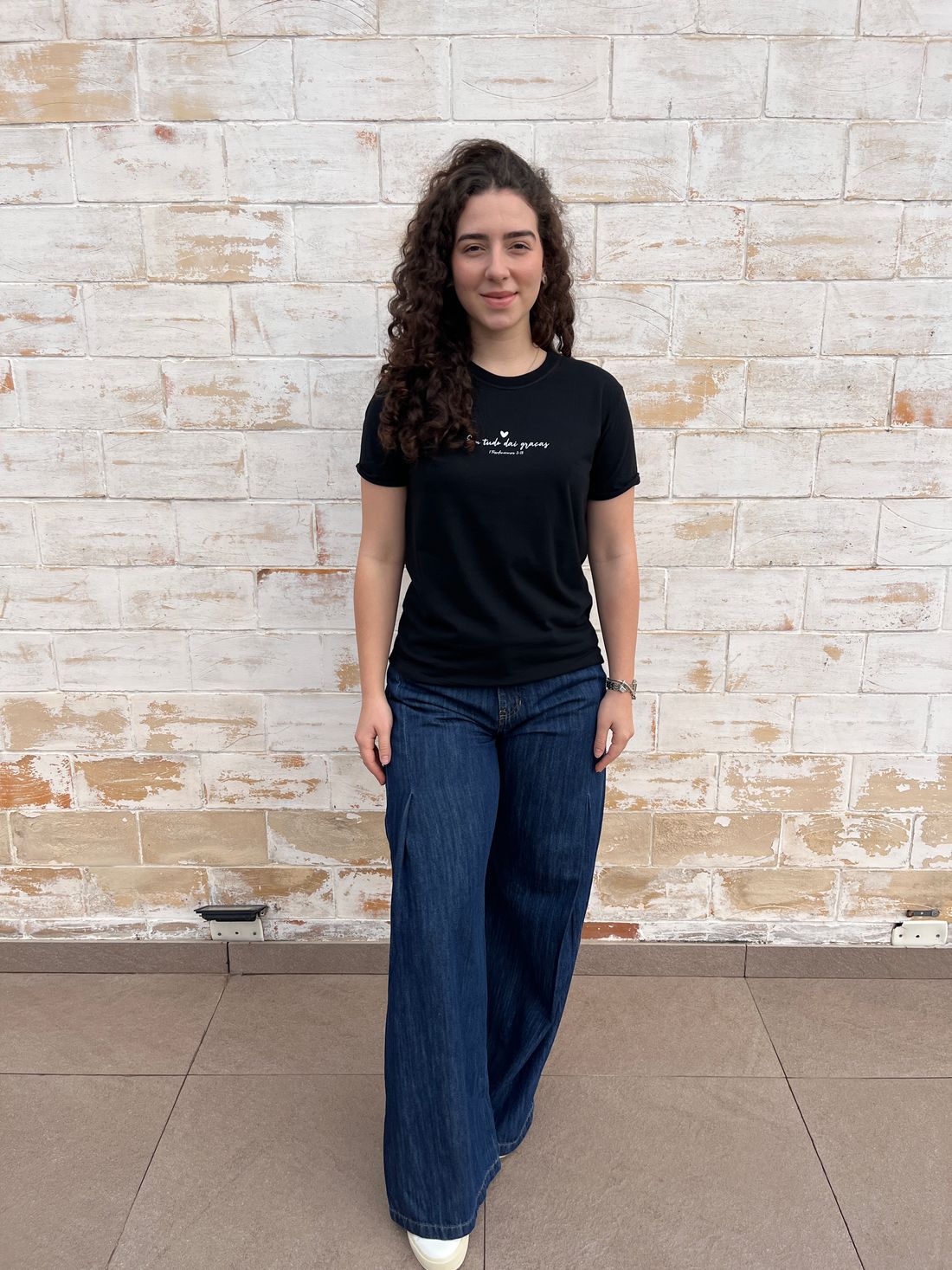 Tshirt Premium - Em tudo dai Graças - Preto Tshirt Premium - Em tudo dai Graças - Preto