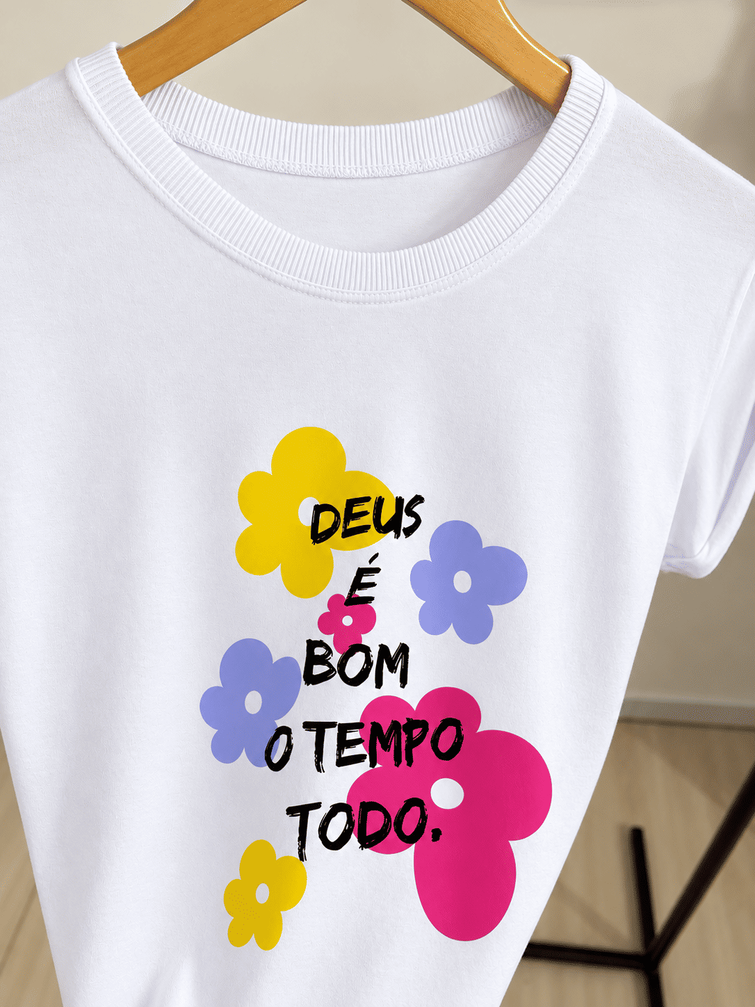 Tshirt Premium - Deus é bom o tempo todo - Branca Tshirt Premium - Deus é bom o tempo todo - Branca