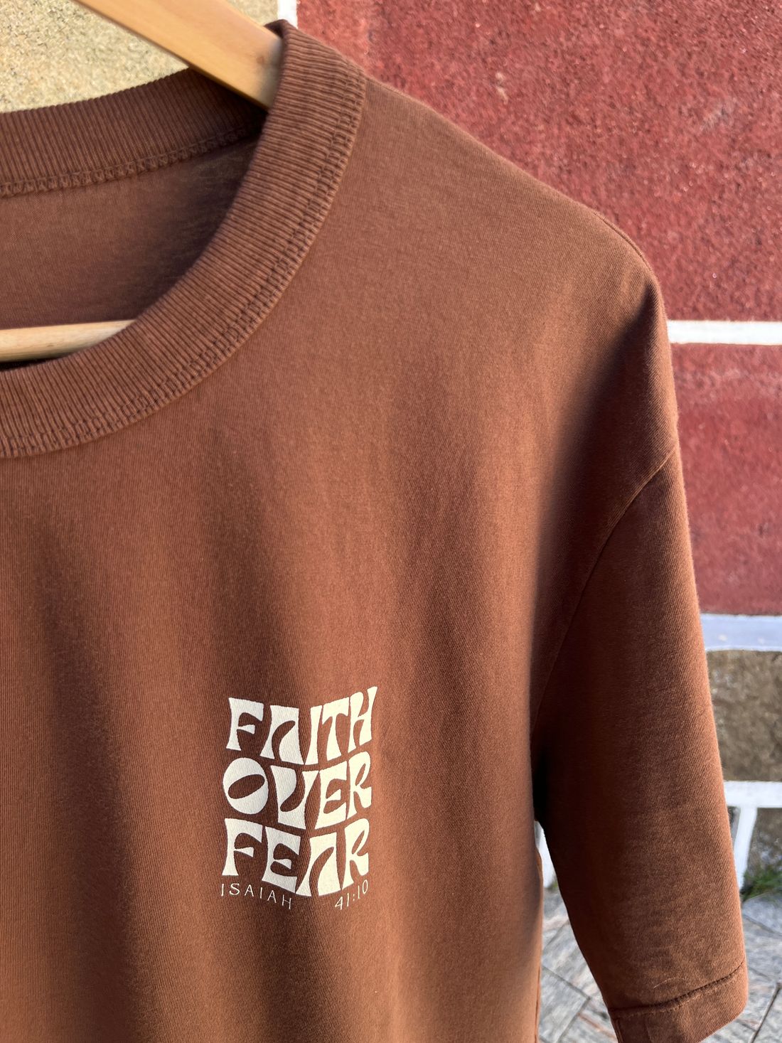 Tshirt Oversized - Isaiah 41:10 - Marrom Tshirt Oversized - Isaiah 41:10 - Marrom