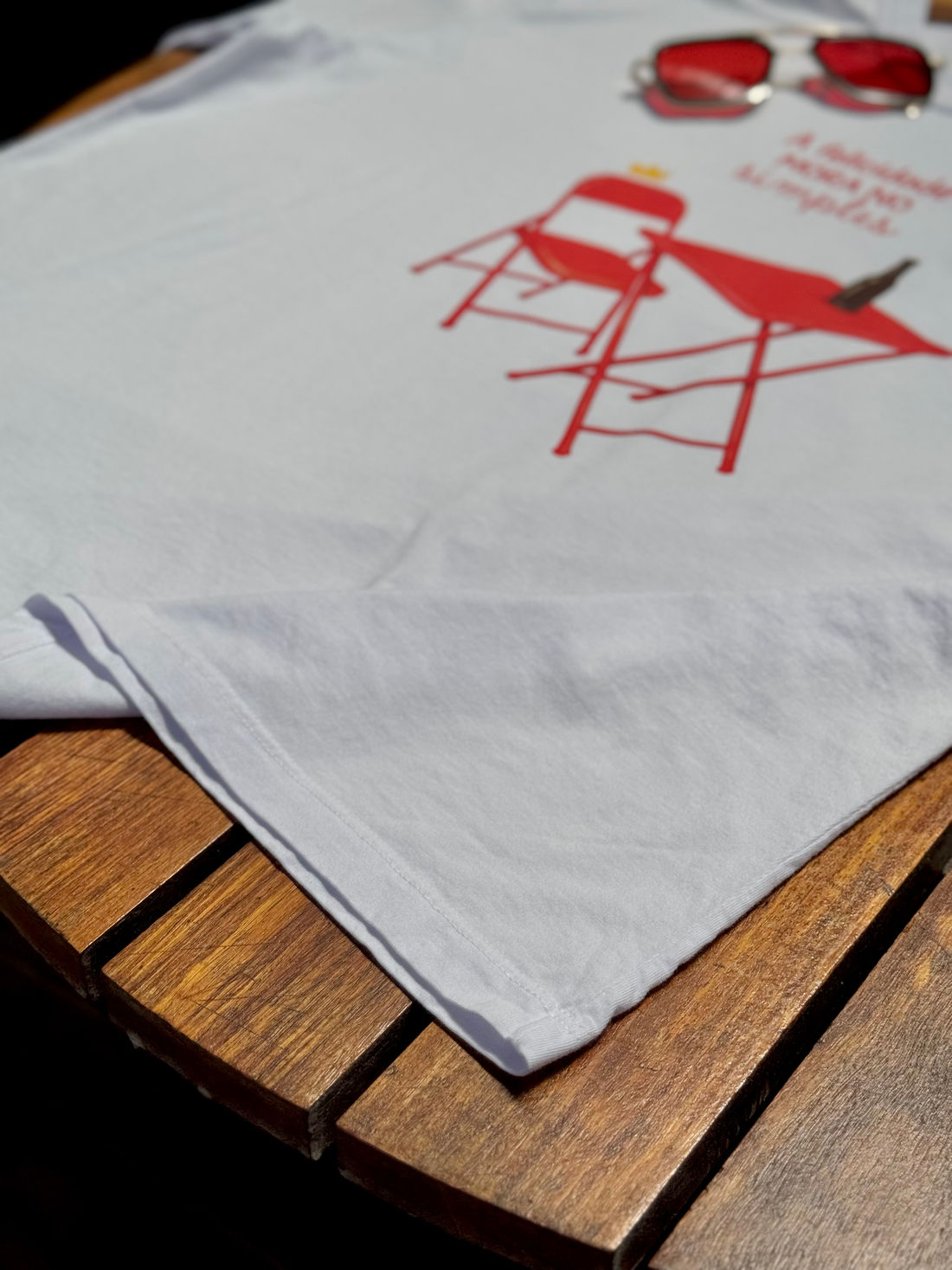 T-shirt Oversized - A Felicidade Mora no Simples DTF - Branca T-shirt Oversized - A Felicidade Mora no Simples DTF - Branca