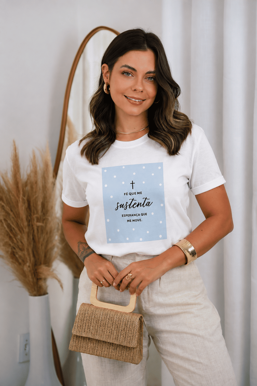 Tshirt Premium - Fé que me sustenta - Off White Tshirt Premium - Fé que me sustenta - Off White