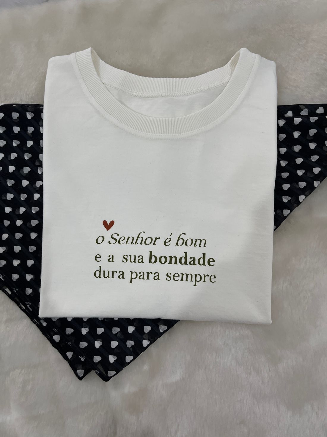 Tshirt Premium - O Senhor é bom - Off White Tshirt Premium - O Senhor é bom - Off White