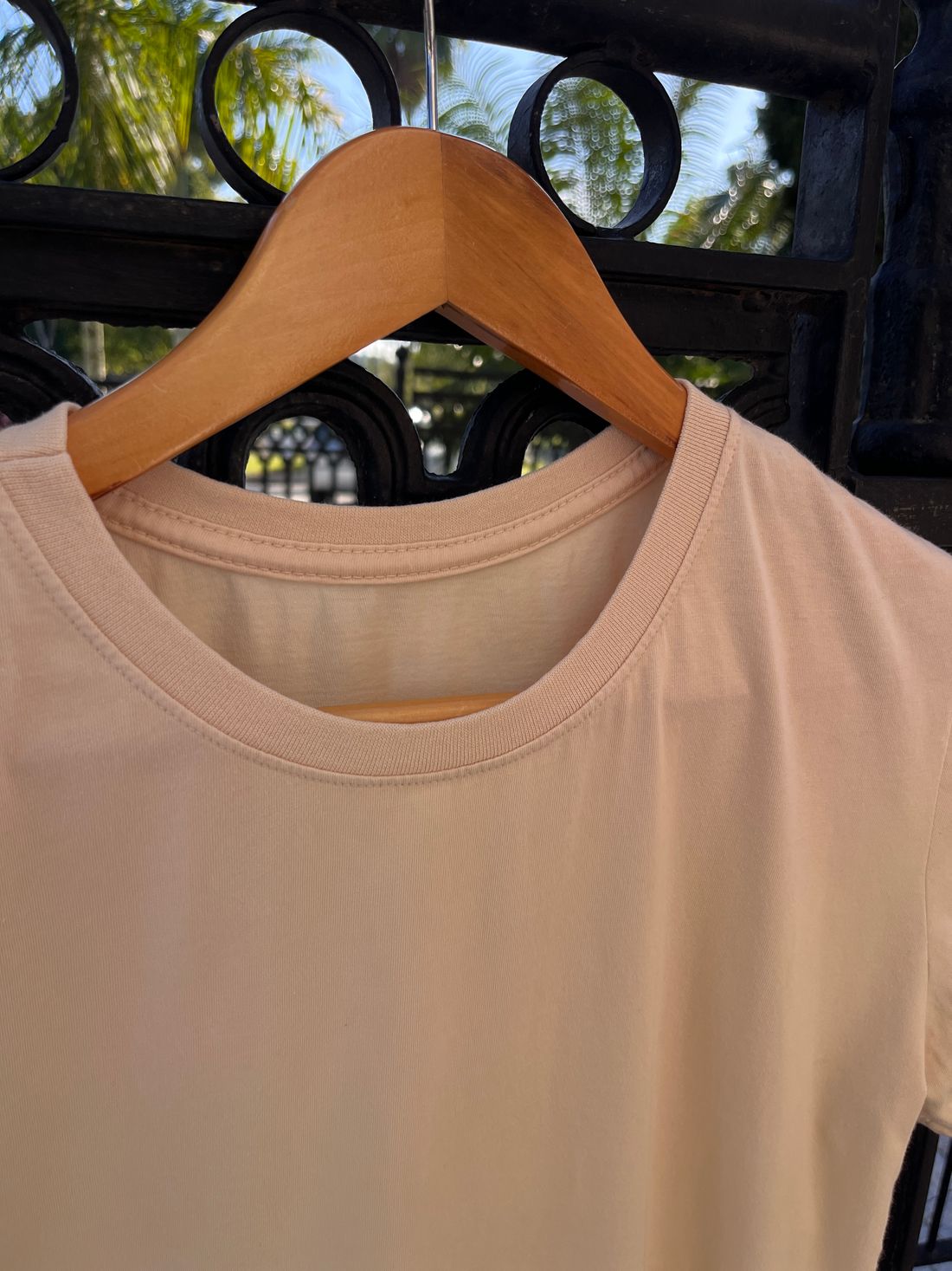 T-shirt Basic Lisa - Bege T-shirt Basic Lisa - Bege