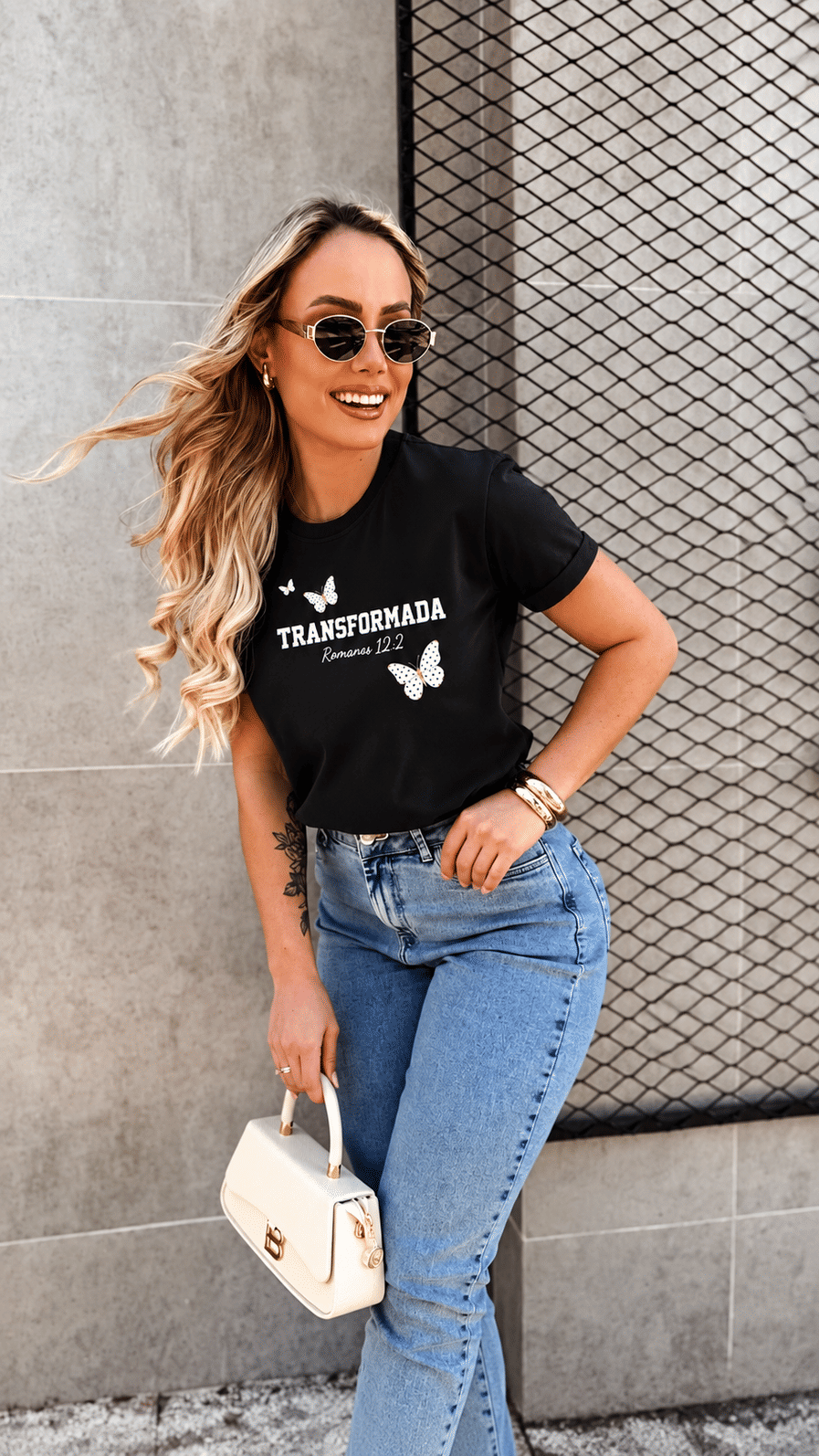 Tshirt Premium - Romanos 12:2 - Preta Tshirt Premium - Romanos 12:2 - Preta