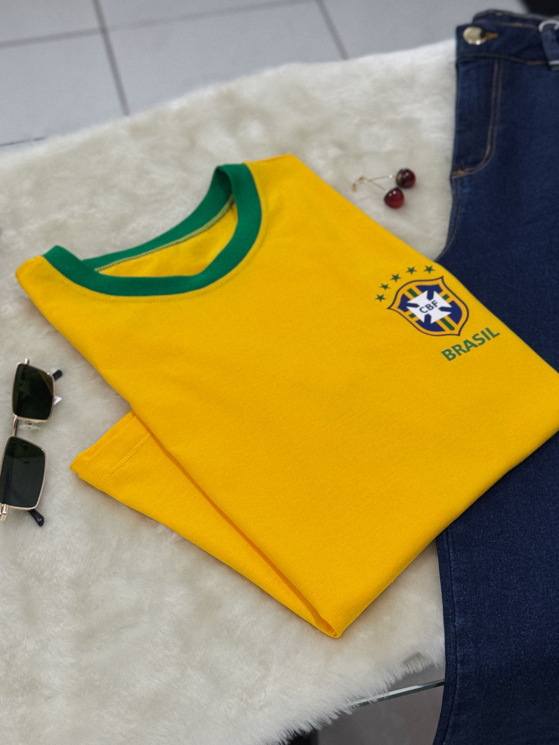 Tshirt Copa Brasão - Amarela Tshirt Copa Brasão - Amarela