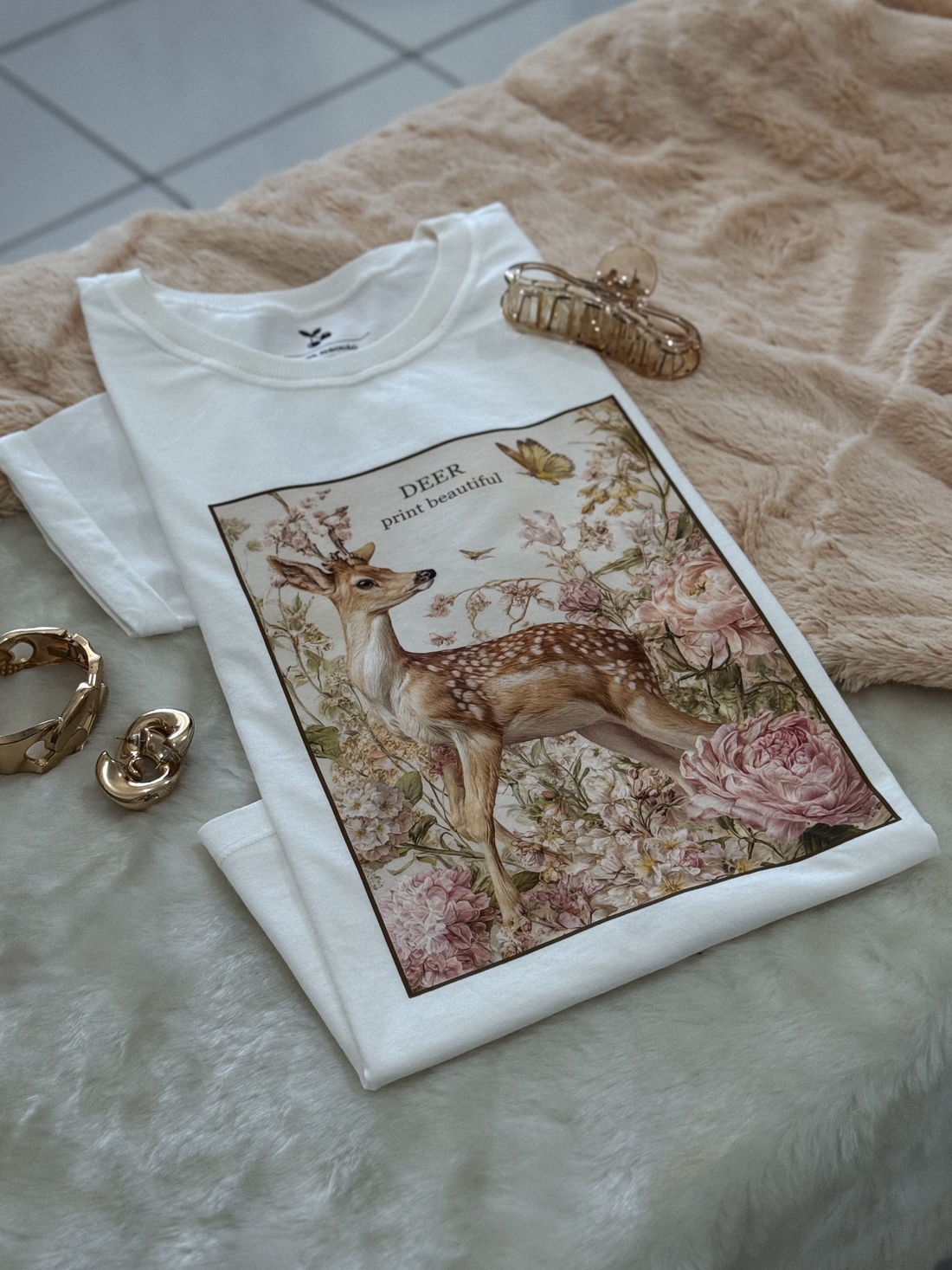 Tshirt Premium - Deer DTF - Off White Tshirt Premium - Deer DTF - Off White