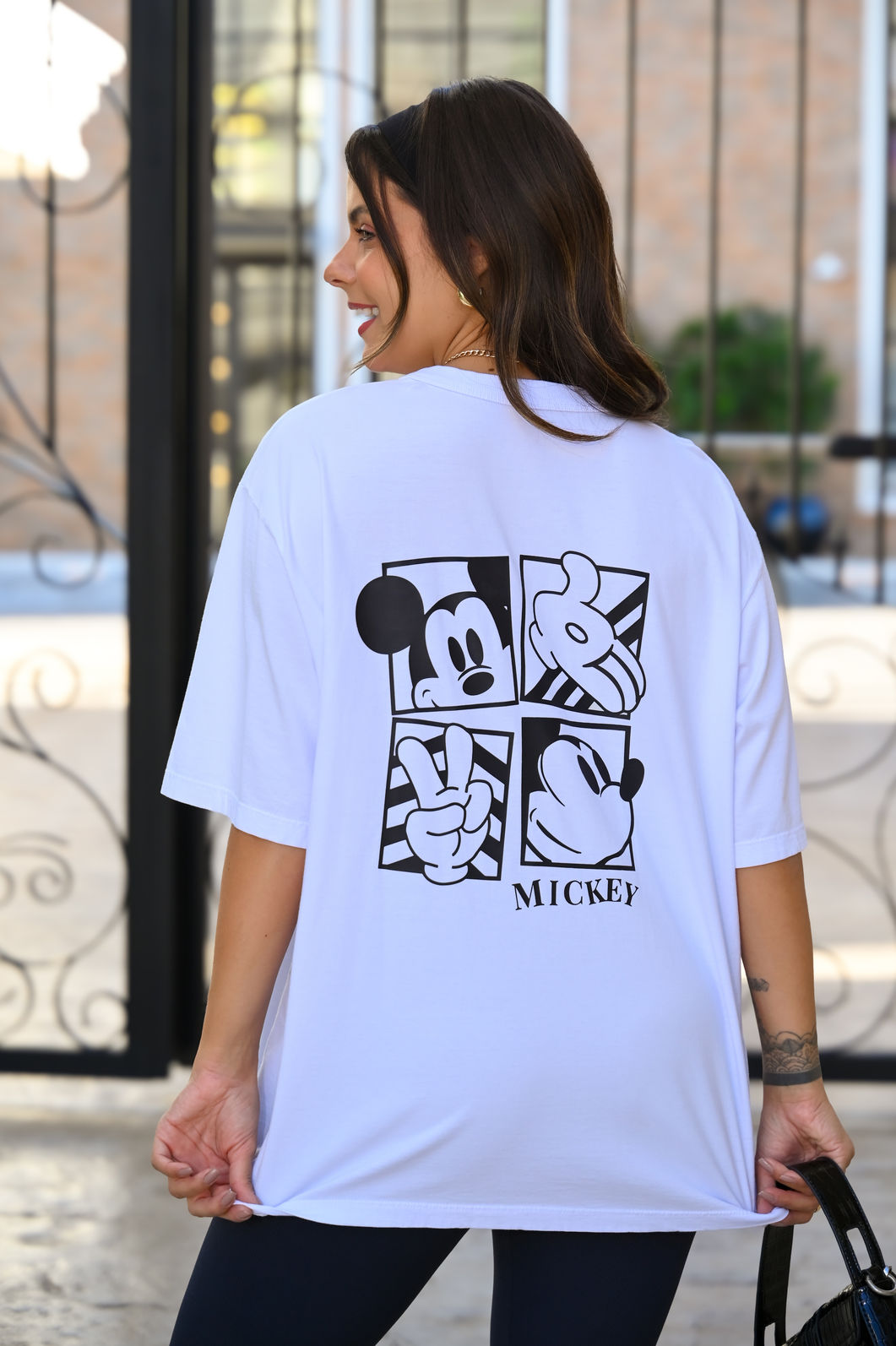 T-shirt Oversized - Mickey Quadrados - Branca