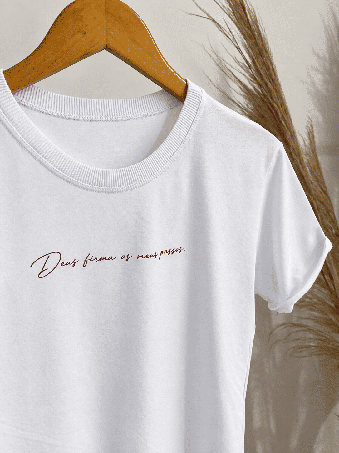 Tshirt Premium - Deus Firma os meus passos - Branca Tshirt Premium - Deus Firma os meus passos - Branca