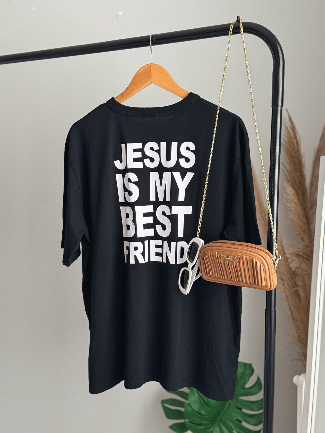 T-shirt Oversized - Jesus Is My Best Friend - Preta T-shirt Oversized - Jesus Is My Best Friend - Preta