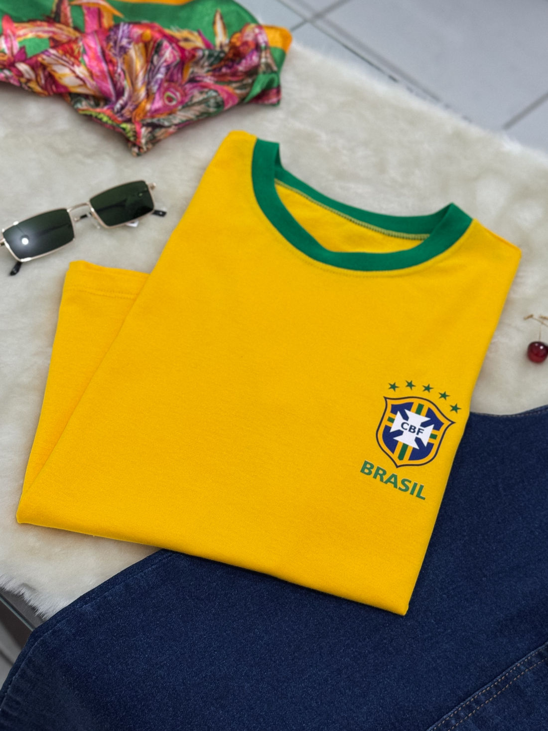 Tshirt Copa Brasão - Amarela Tshirt Copa Brasão - Amarela