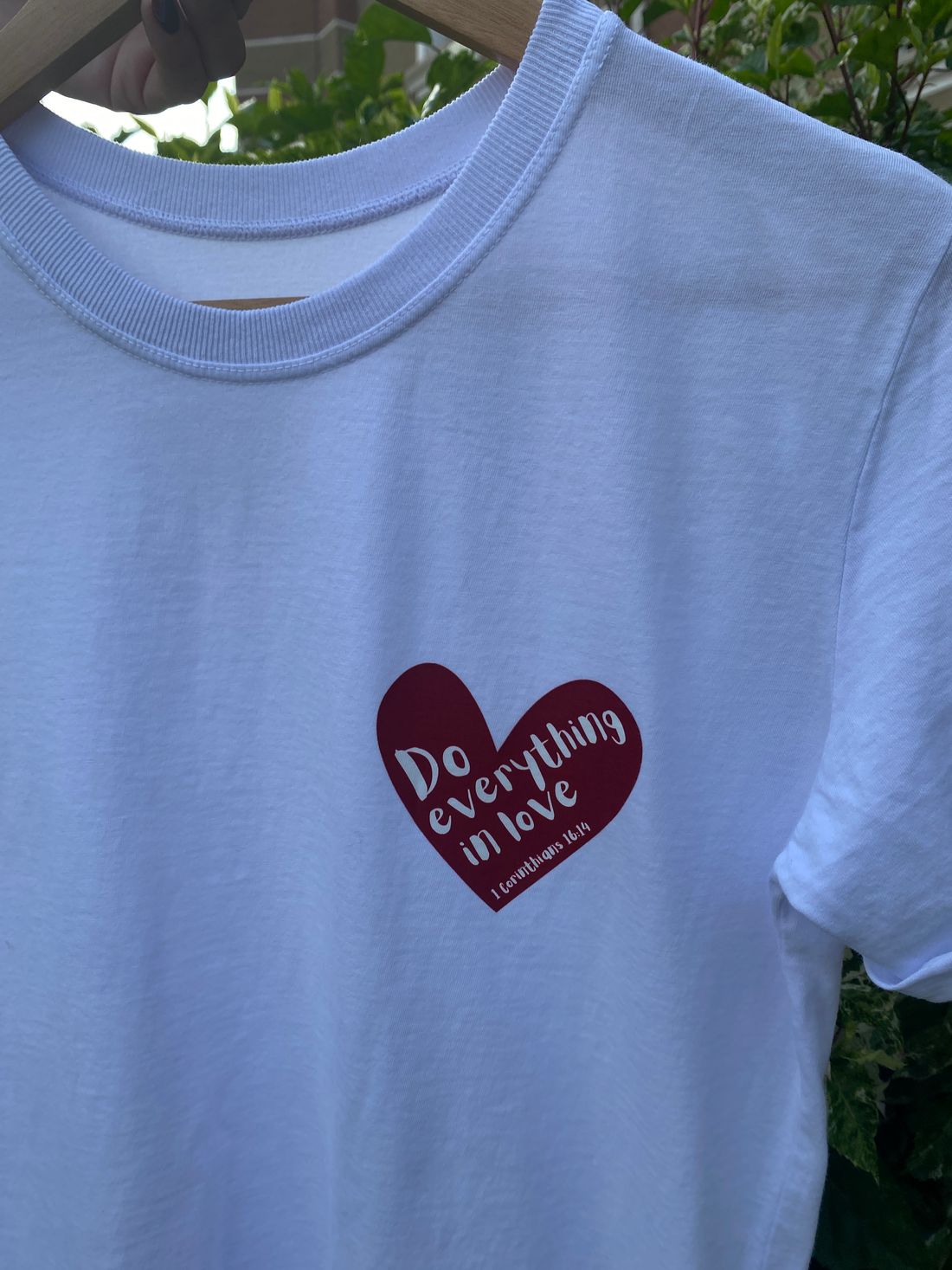 Tshirt Premium - 1º corintios 16:14 - Branca