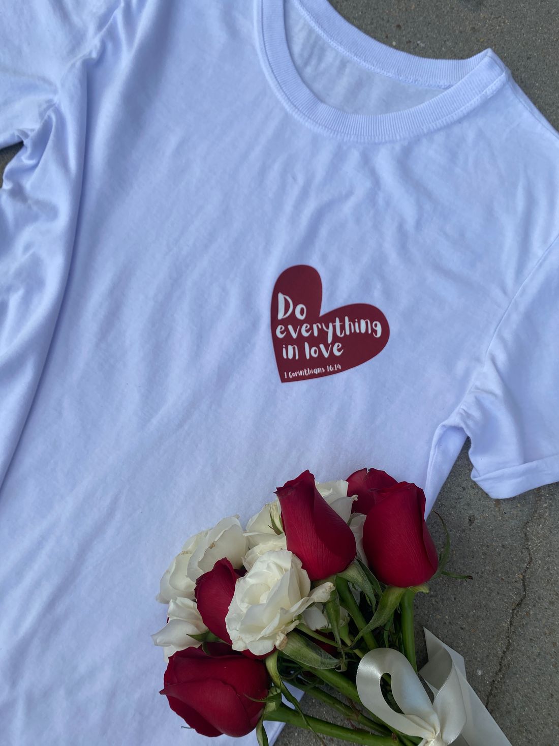 Tshirt Premium - 1º corintios 16:14 - Branca