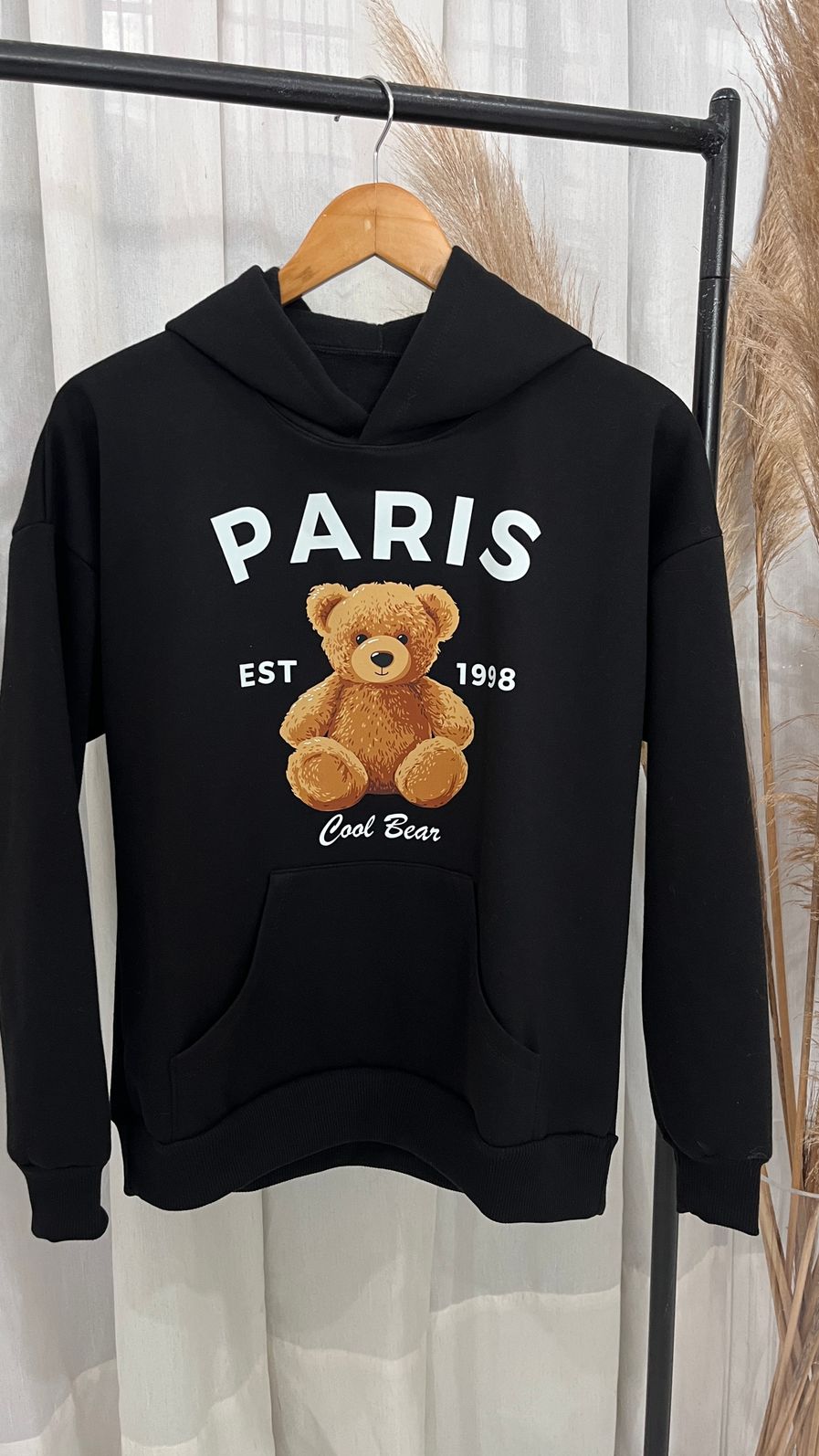 Blusa de Moletom Com Touca e Bolso - Estampado Paris - Preto Blusa de Moletom Com Touca e Bolso - Estampado Paris - Preto