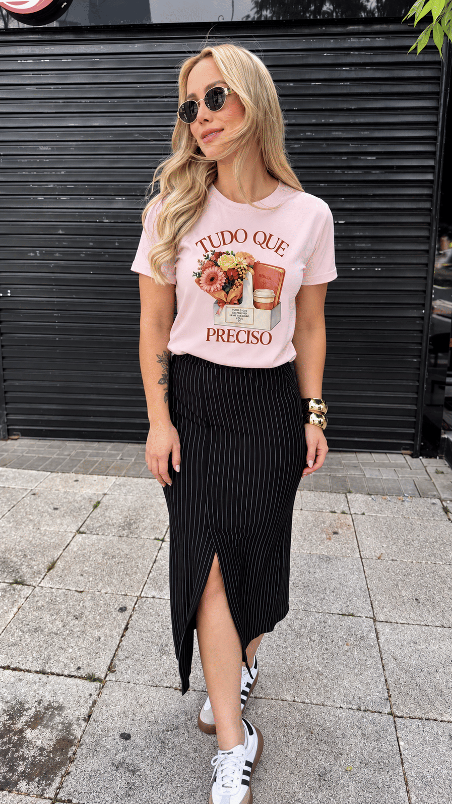 Tshirt Premium - Tudo Que Preciso - Rosa Bebê Tshirt Premium - Tudo Que Preciso - Rosa Bebê