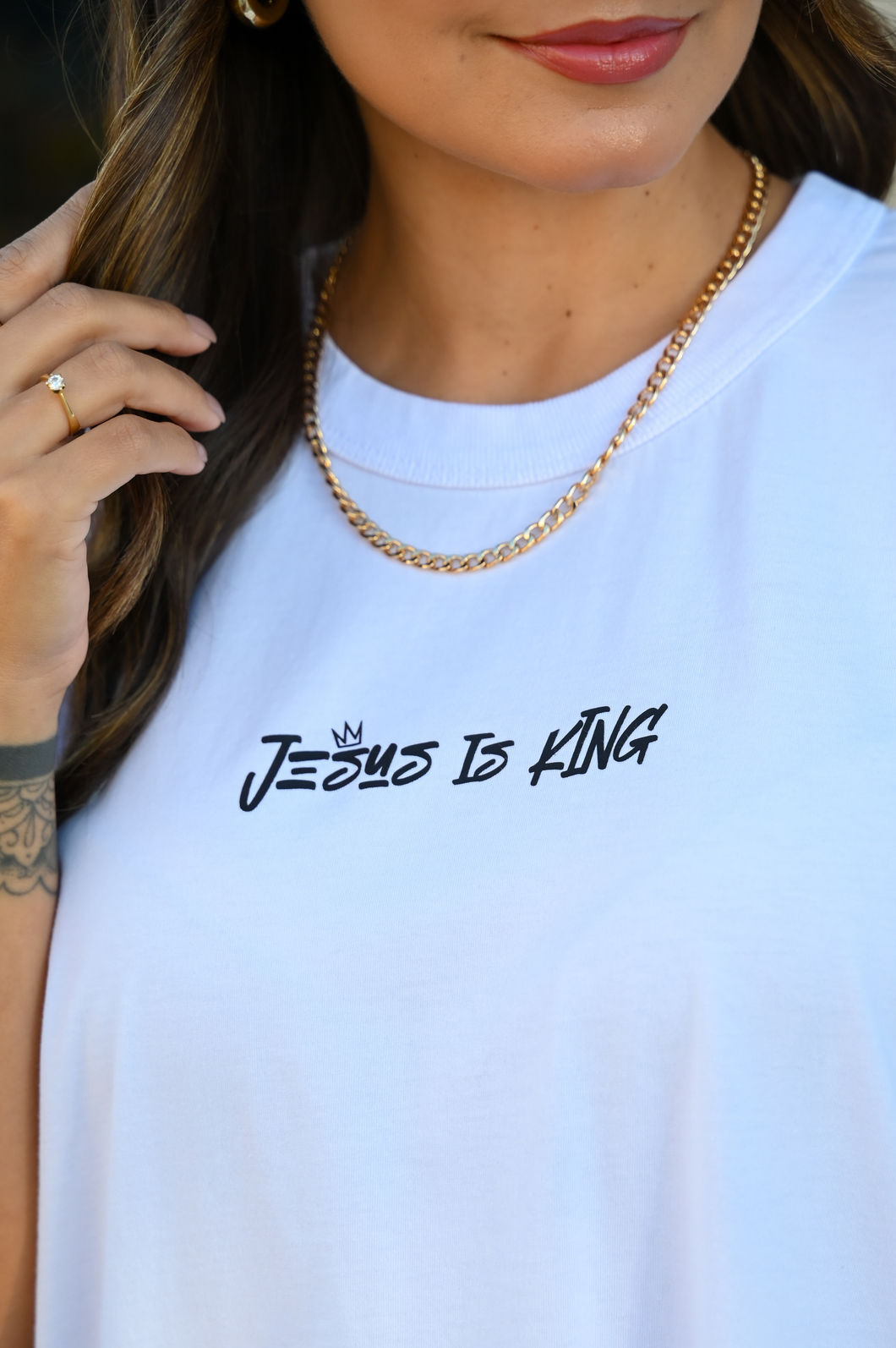T-shirt Oversized - Jesus is King - Branca