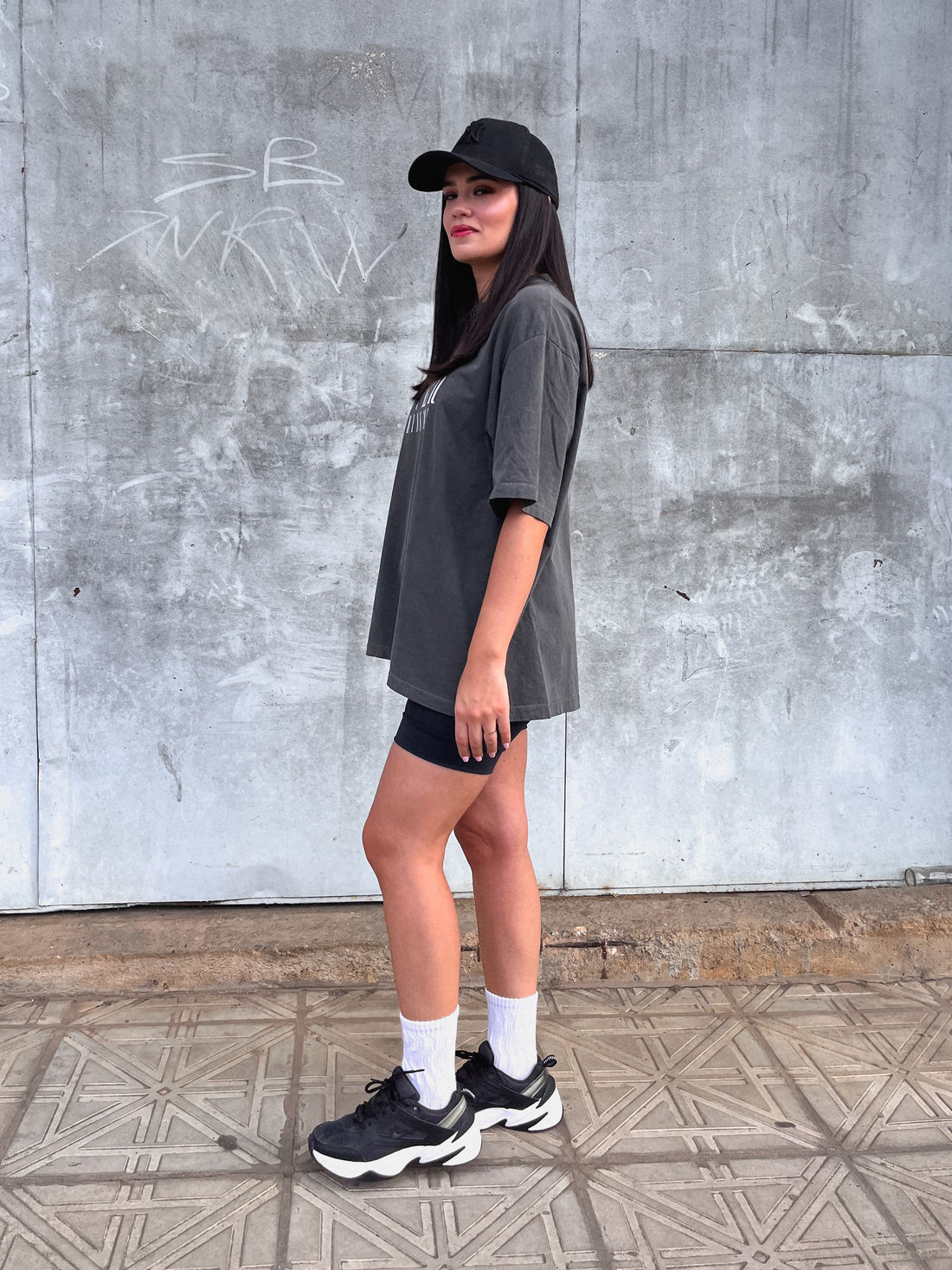 Tshirt Oversized - Over Thinking - Cinza Estonado