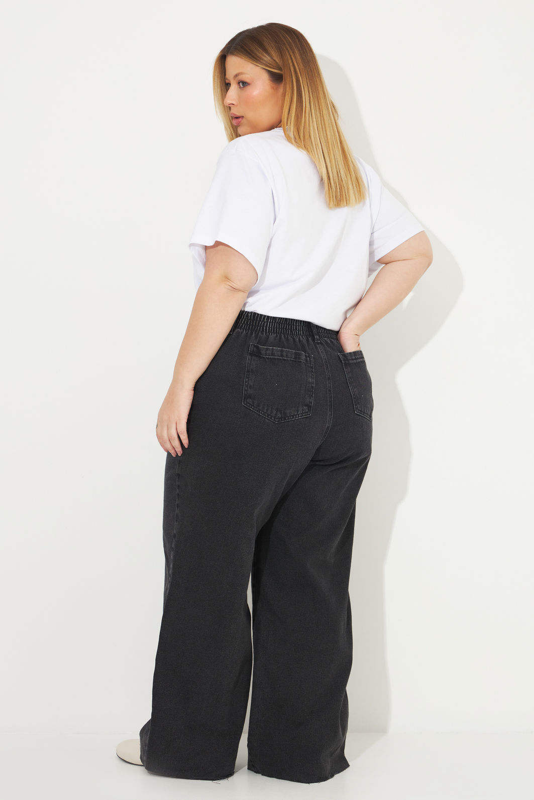 Calça Wide Leg Jeans Penélope Preto Calça Wide Leg Jeans Penélope Preto