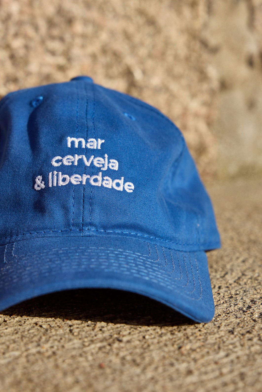 Boné Bordado Liberdade