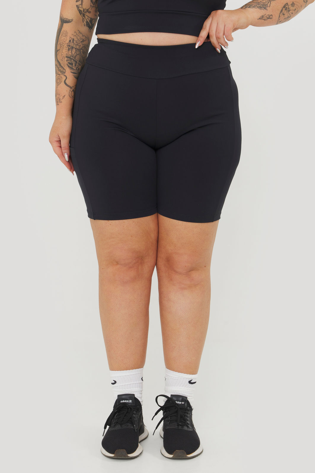 Bermuda Alta Sustentação Safari Preto Bermuda Alta Sustentação Safari Preto