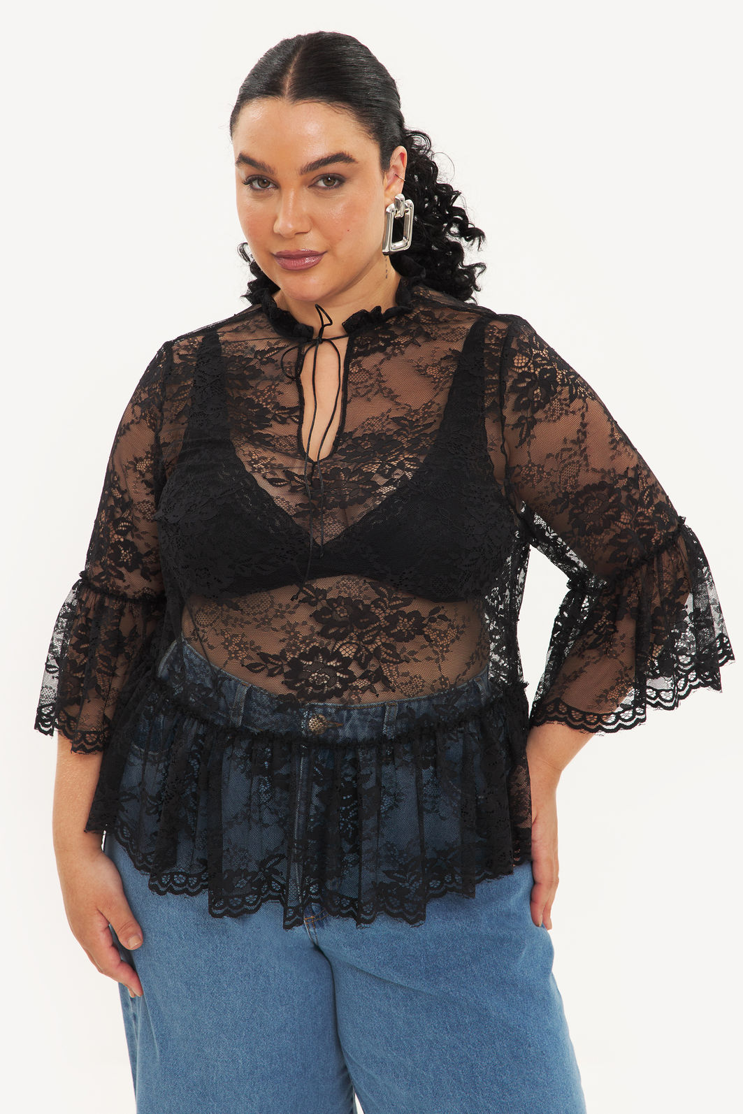 Blusa De Renda Florinda Preto