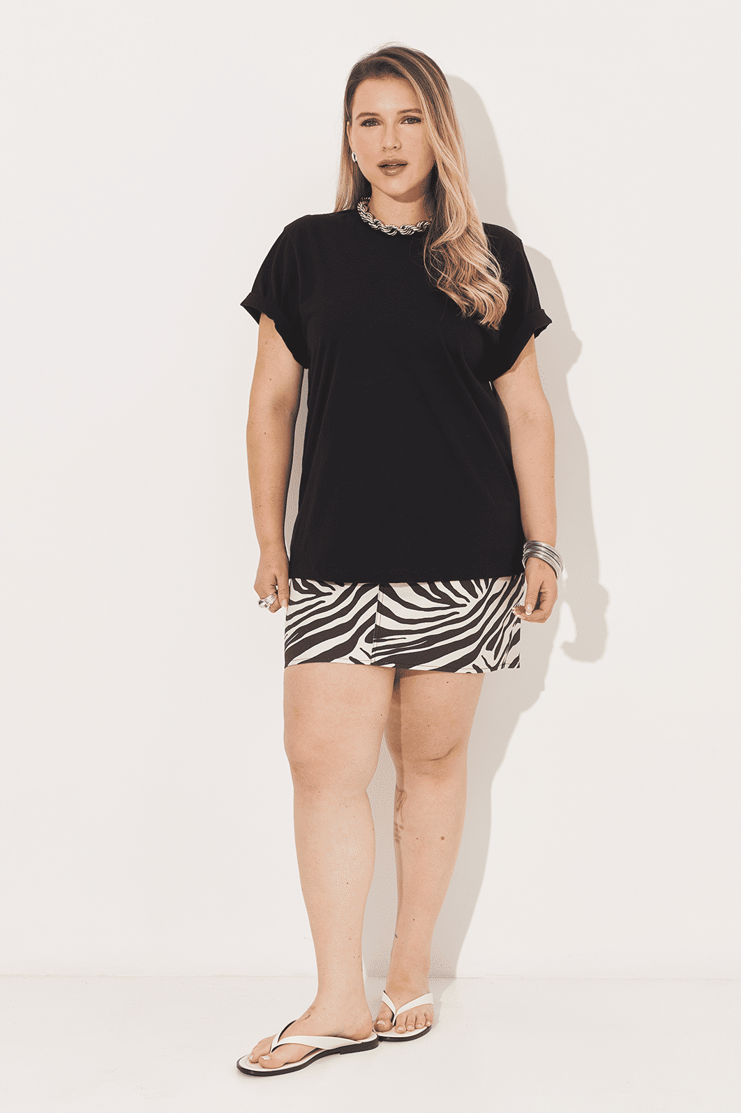 T-Shirt Malha Confort Básica Nina Preto T-Shirt Malha Confort Básica Nina Preto