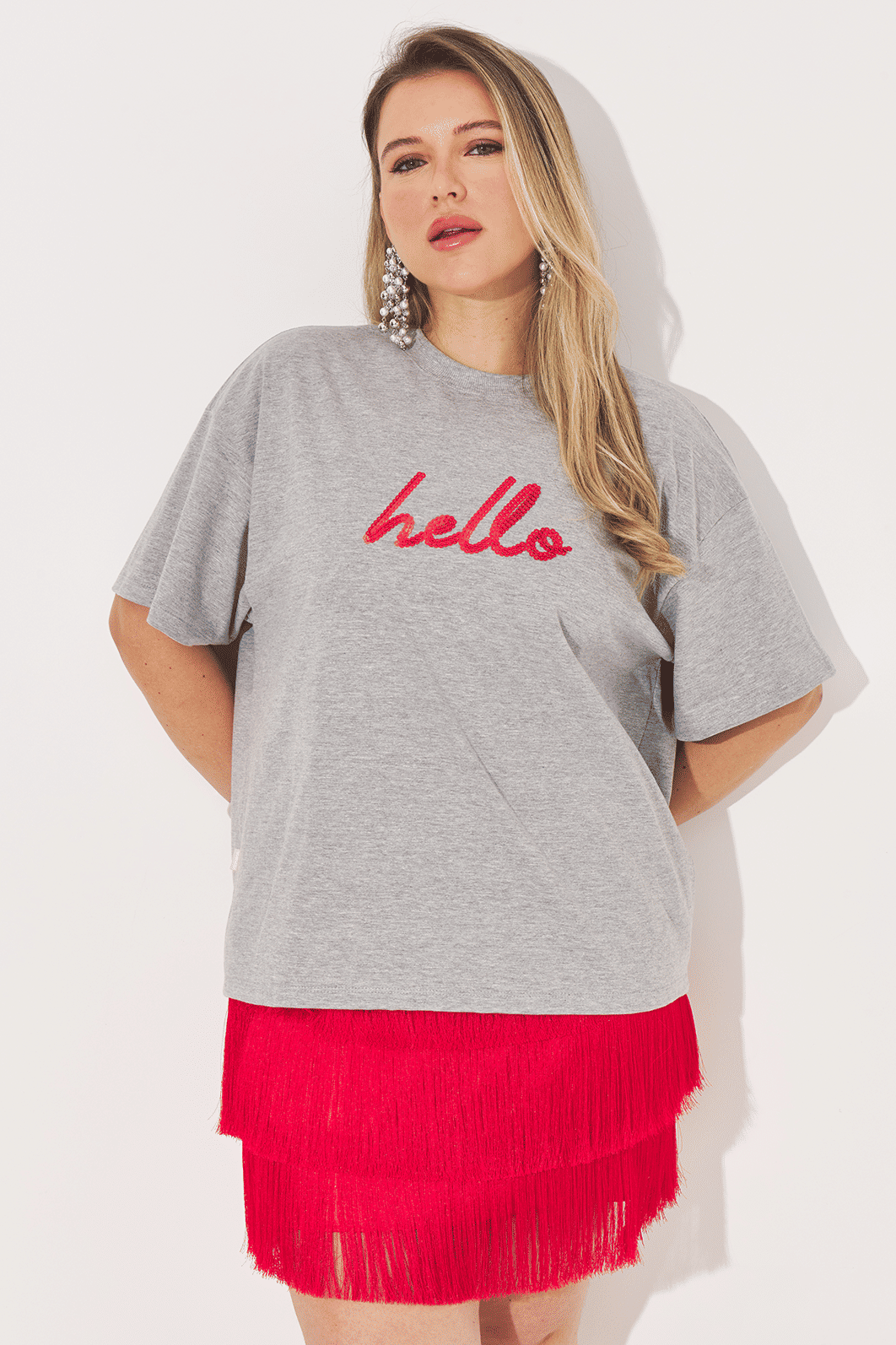 T-shirt Bordada Boxy Hello Cinza Mescla