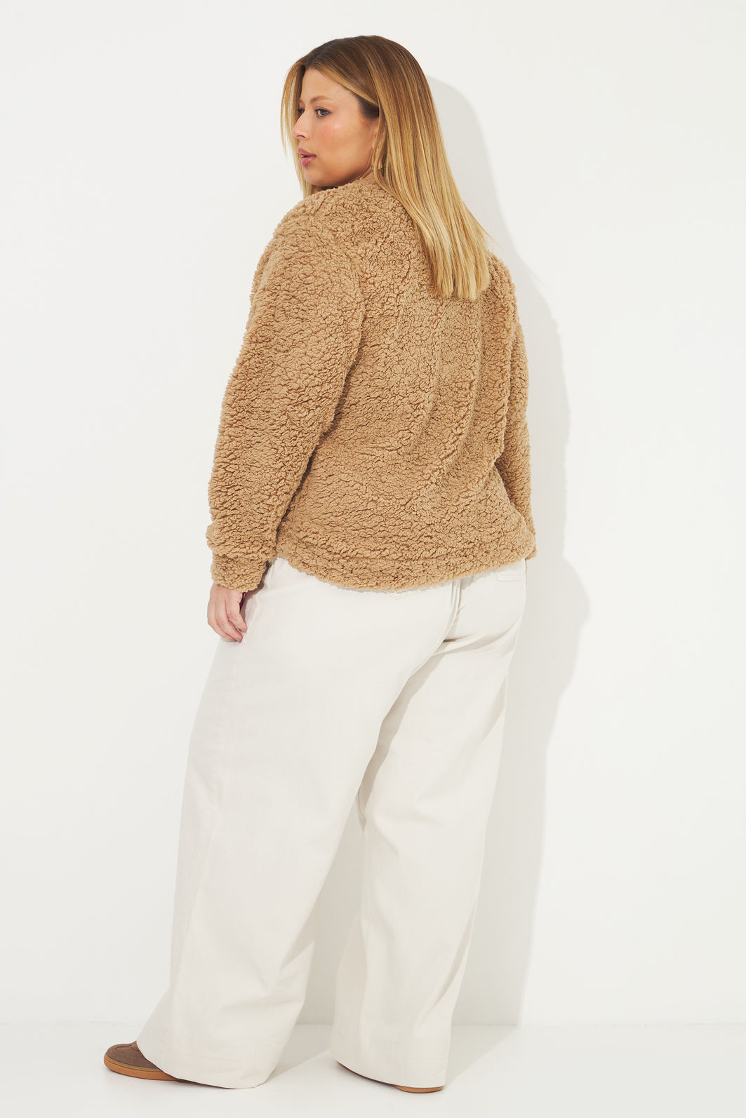 Suéter Peluciado Georgia Caramelo