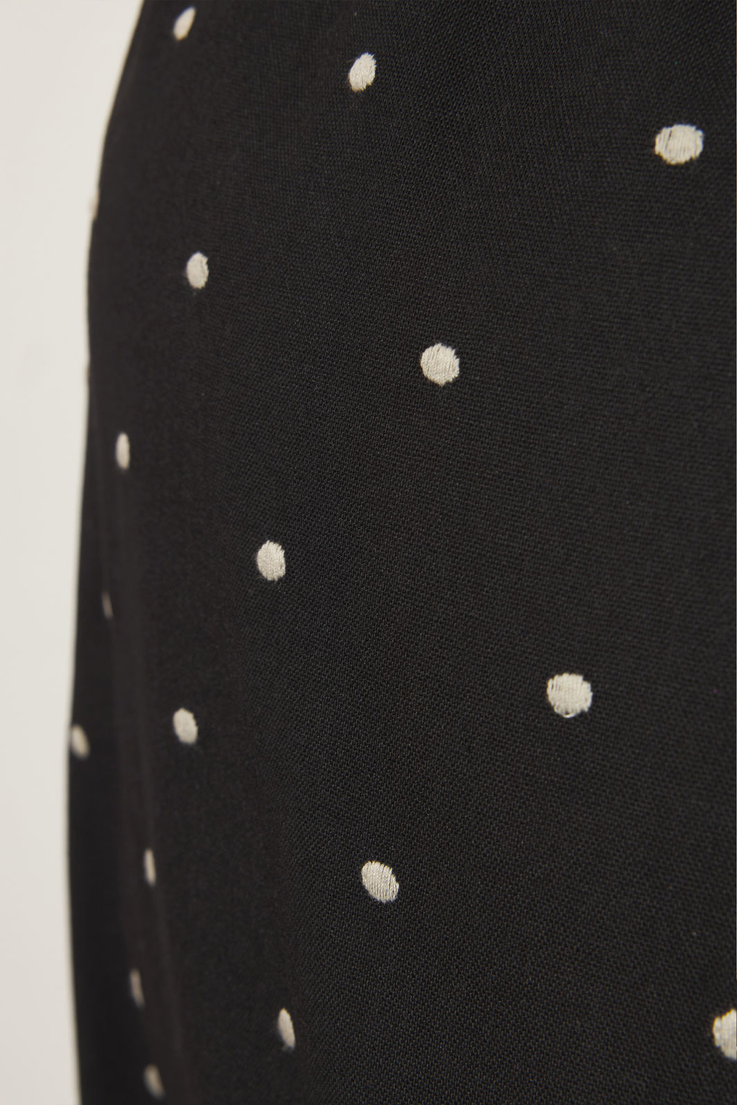 Saia Midi Evasê Doroty Poá