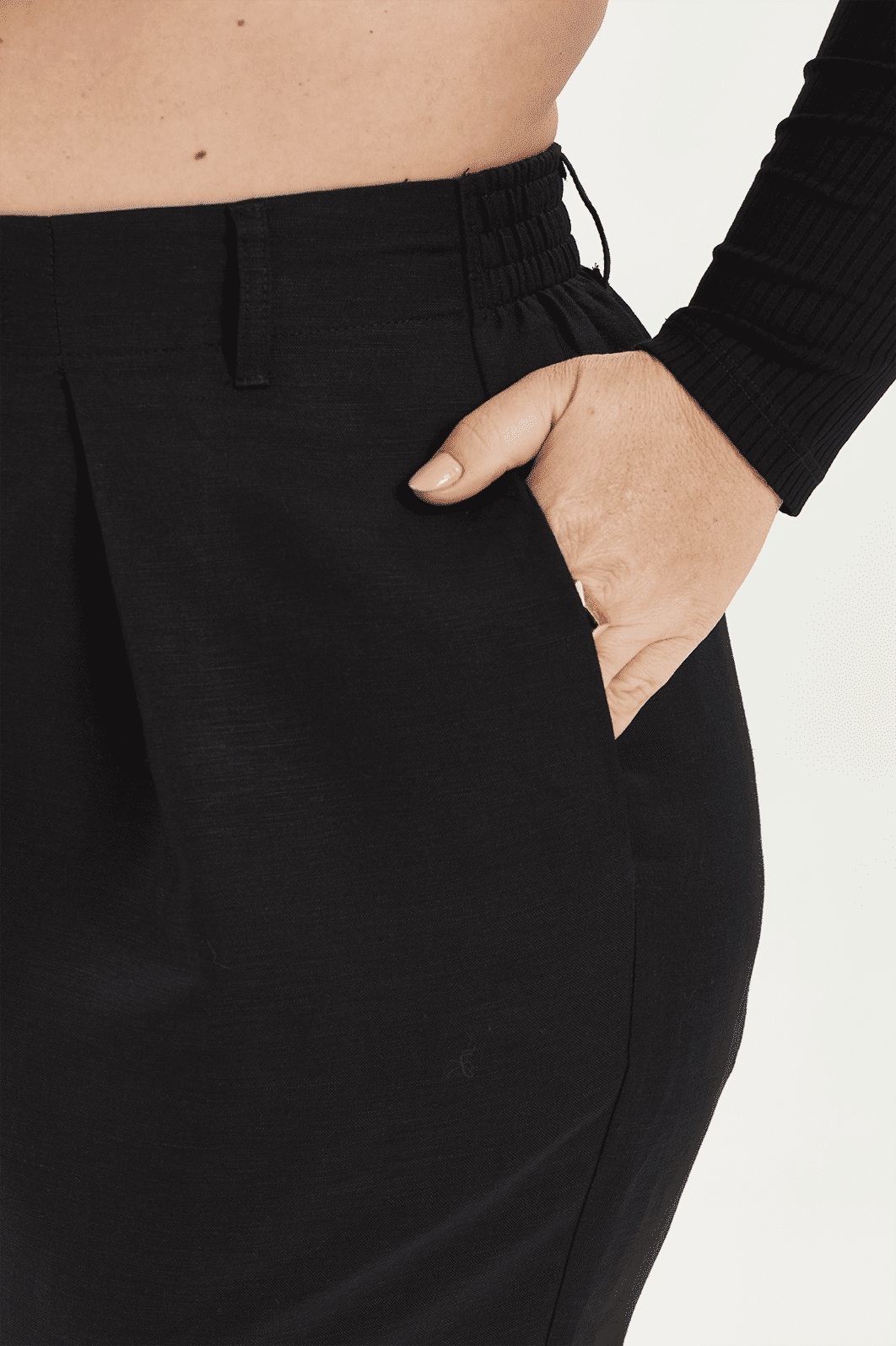 Calça De Linho Com Pregas Giulia Preto