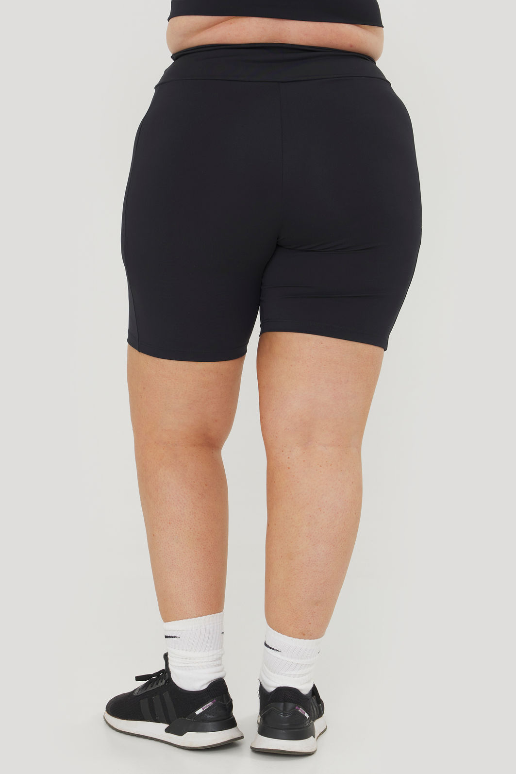 Bermuda Alta Sustentação Safari Preto Bermuda Alta Sustentação Safari Preto