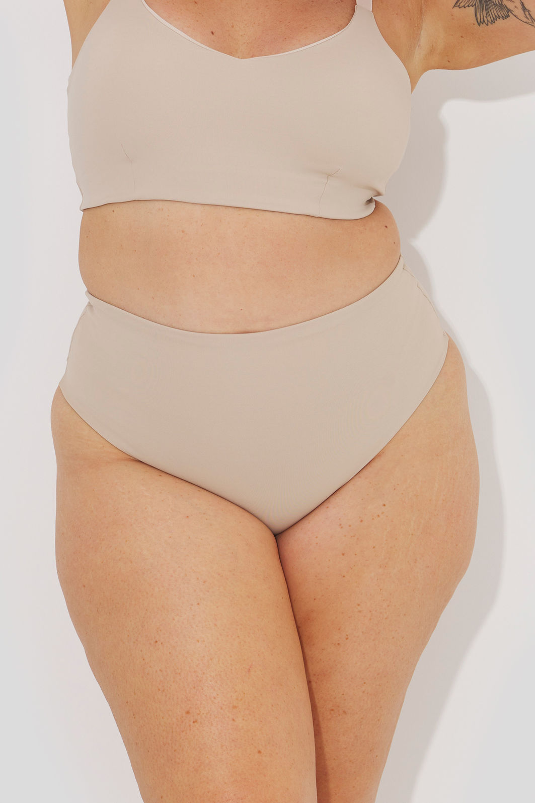 CALCINHA MODELADORA SOFT TOUCH PLUS SIZE