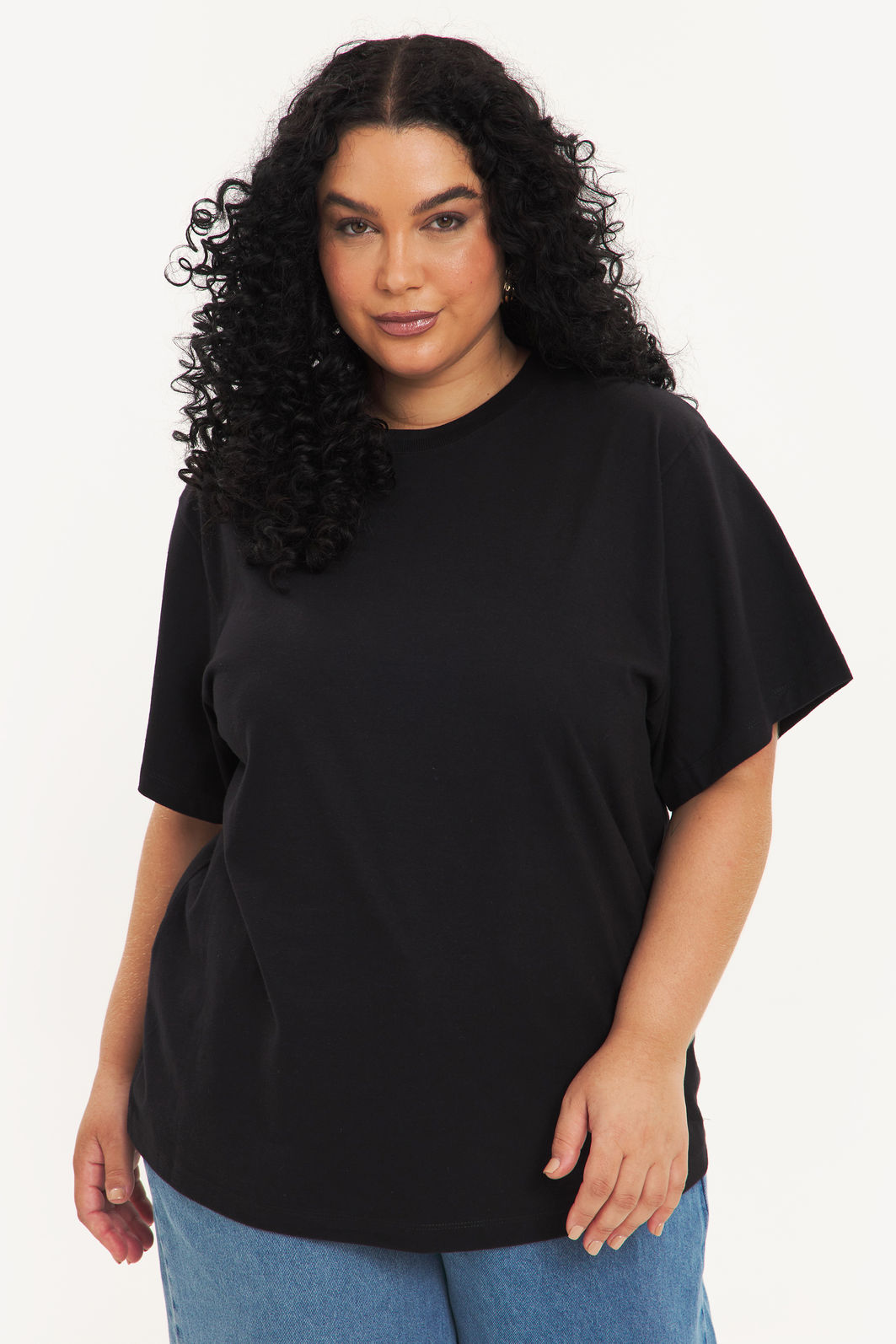 T-Shirt Malha Confort Básica Nina Preto T-Shirt Malha Confort Básica Nina Preto
