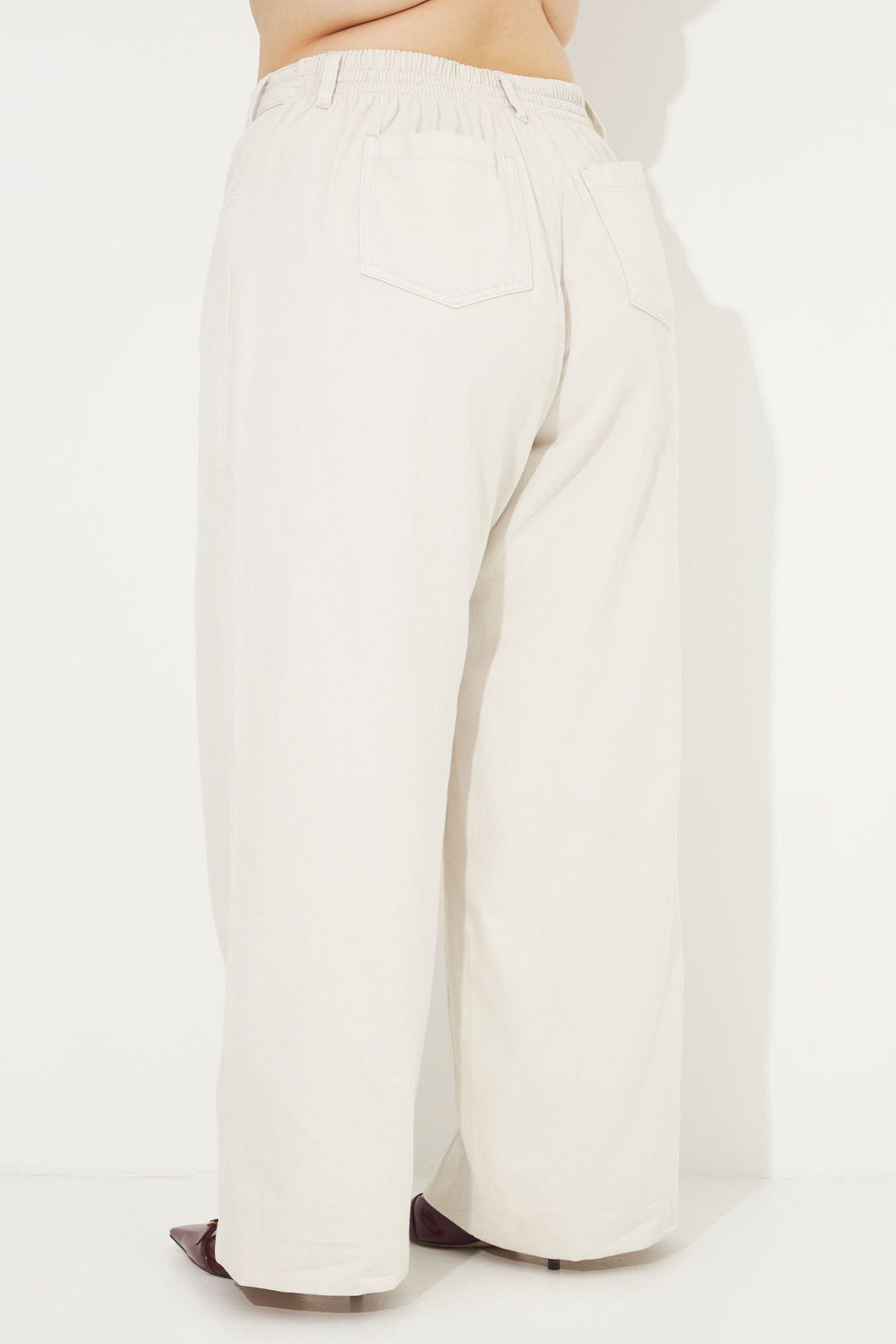 Calça Pantalona De Sarja Ludmila Natural Calça Pantalona De Sarja Ludmila Natural