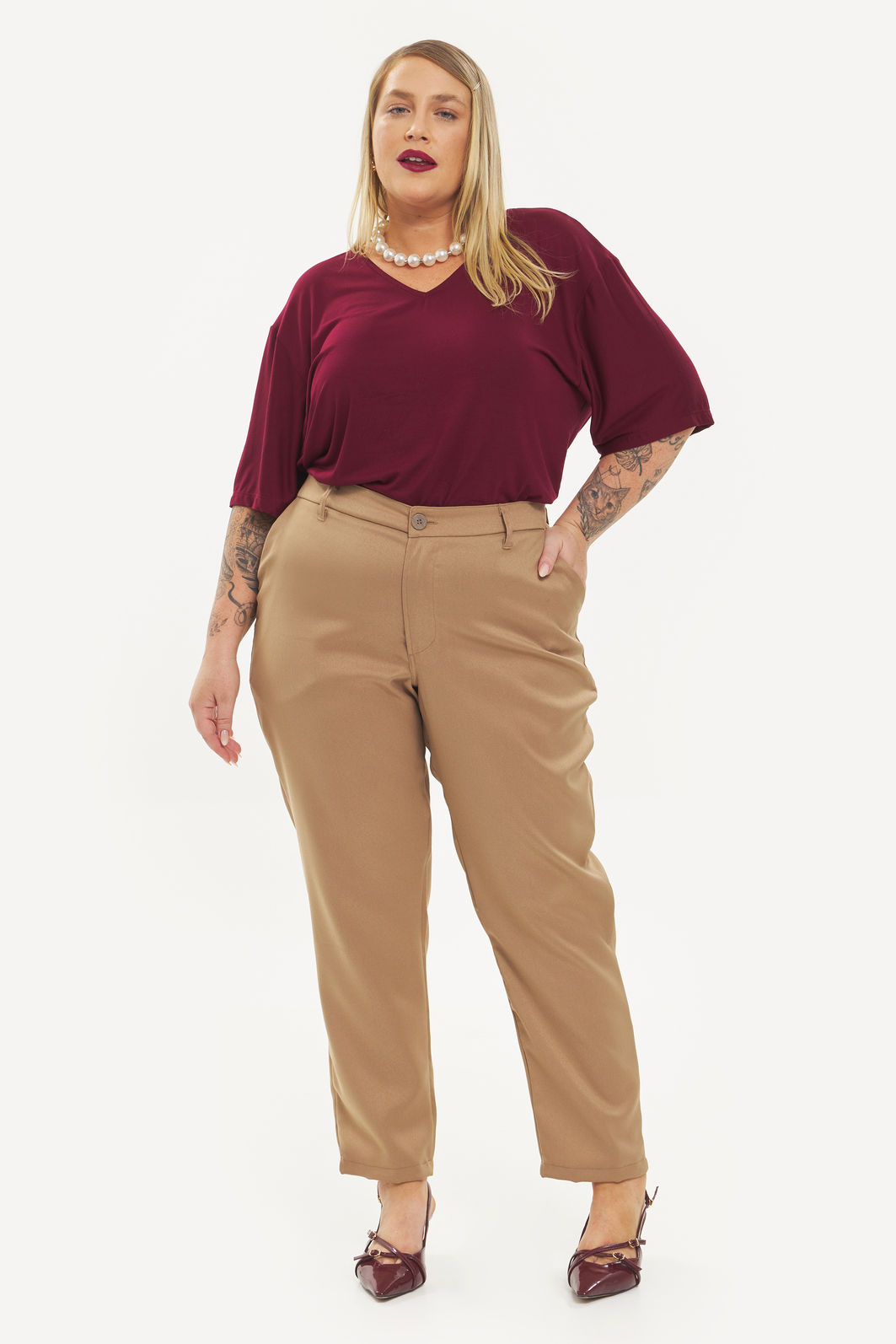 Blusa Básica Decote V Anita Burgundy Blusa Básica Decote V Anita Burgundy