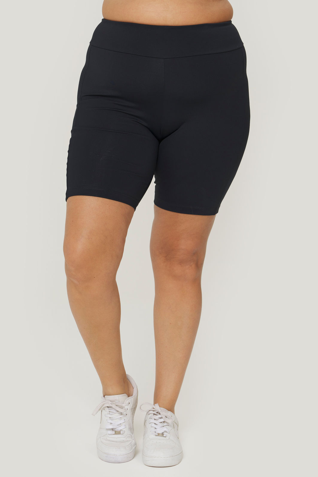 Bermuda Alta Sustentação Safari Preto Bermuda Alta Sustentação Safari Preto