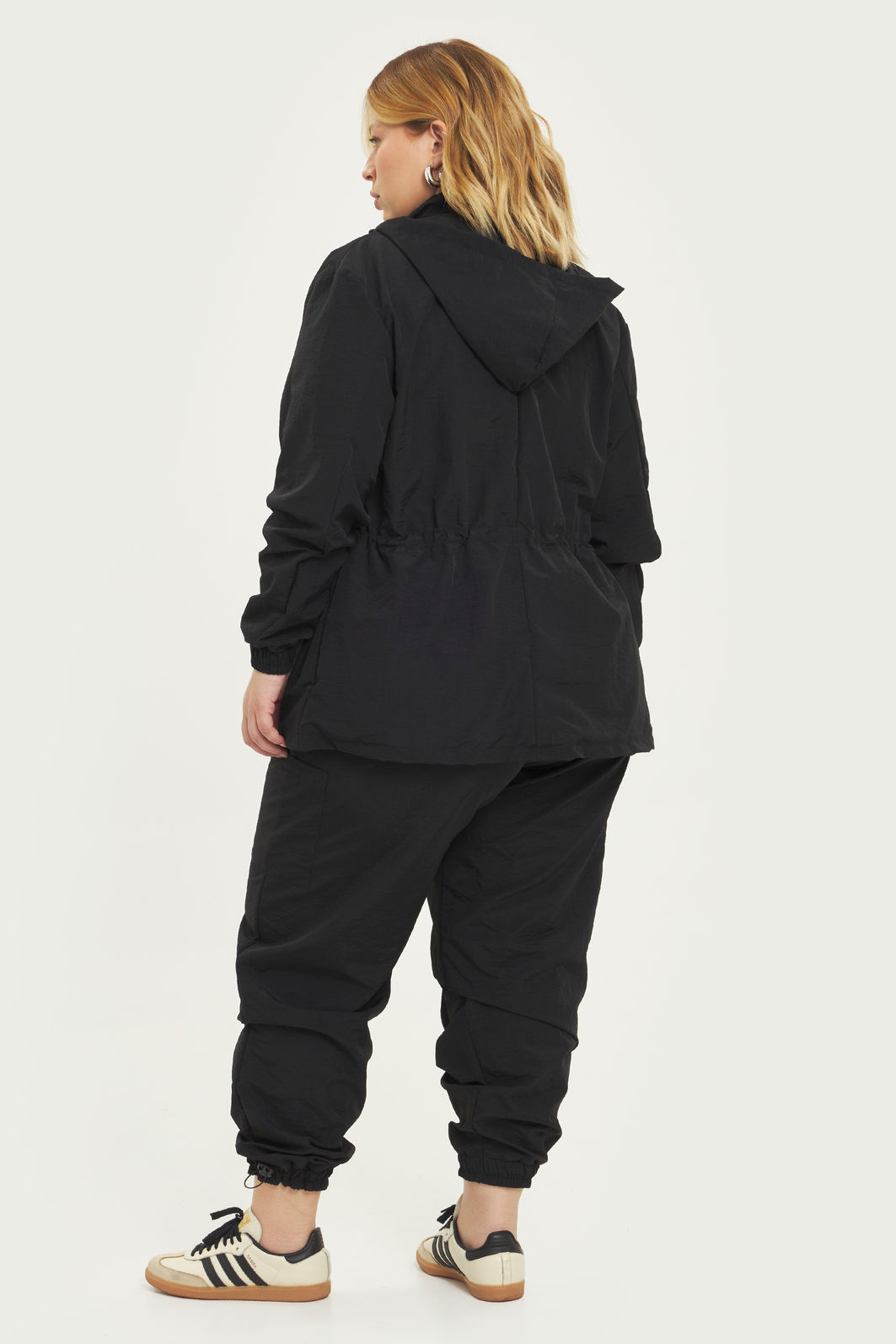 Jaqueta Parka Esportiva Bianca Preto Jaqueta Parka Esportiva Bianca Preto