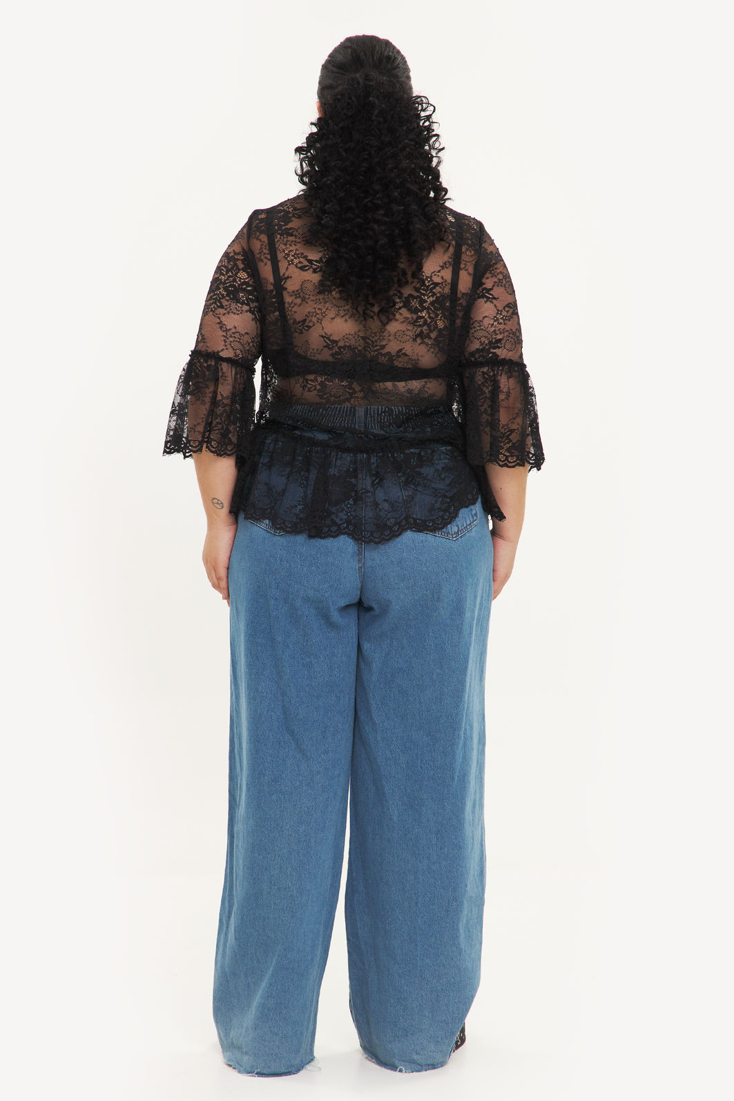 Blusa De Renda Florinda Preto