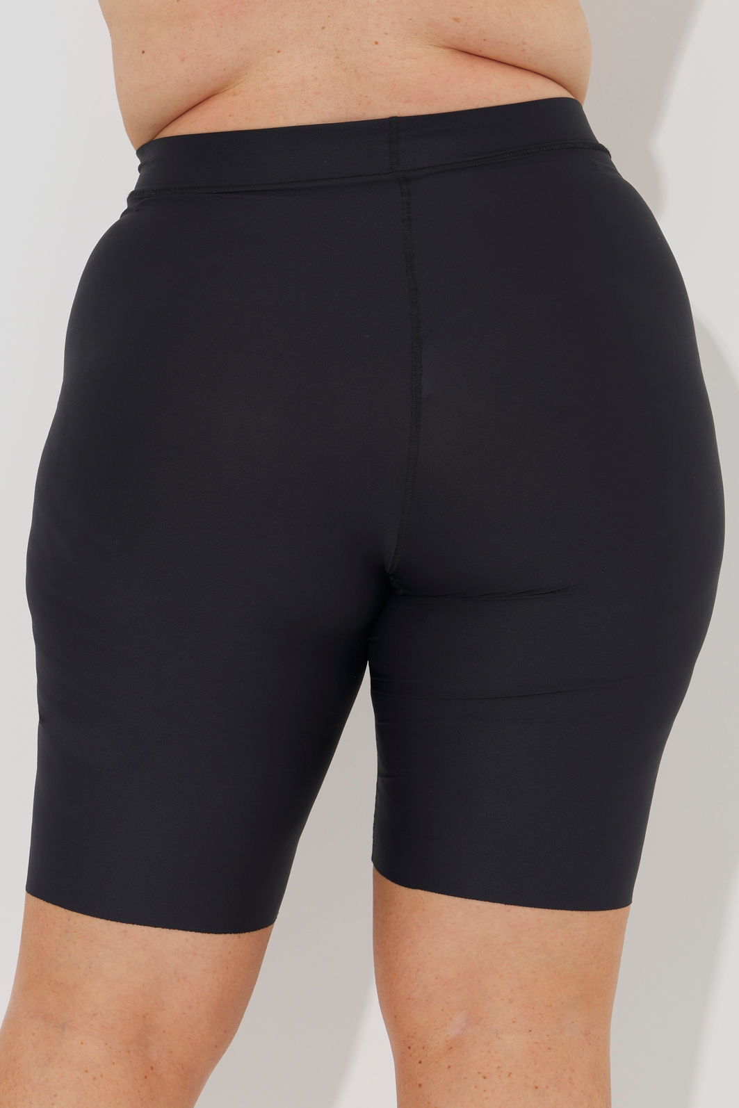 Bermuda Antiatrito Soft Touch Plus Size Preto Bermuda Antiatrito Soft Touch Plus Size Preto