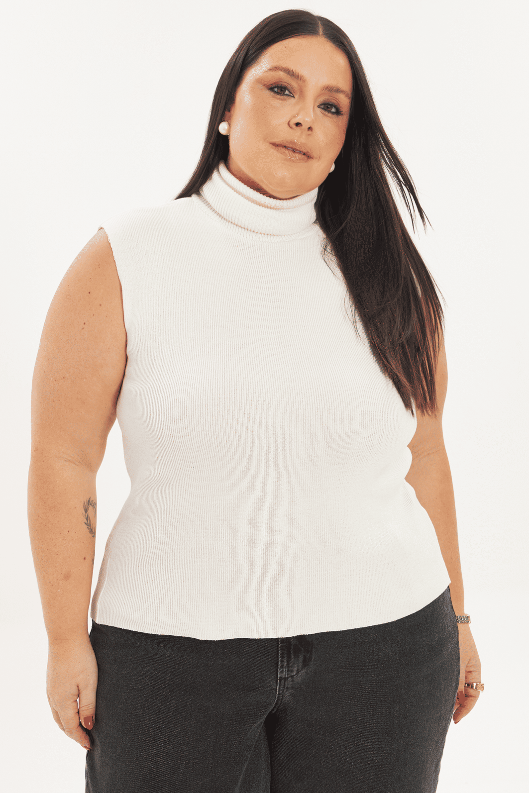 Regata Gola Alta Tricô Monalisa Off-white regata de tricô plus size
