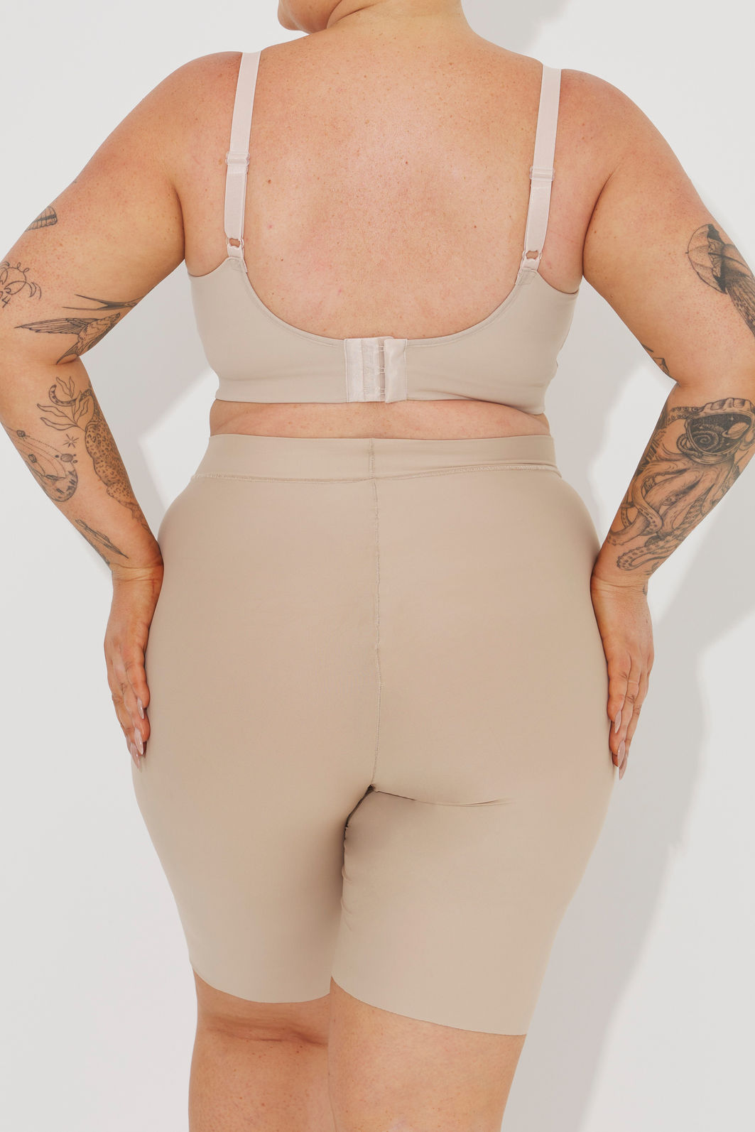 Bermuda Antiatrito Soft Touch Plus Size Bege Bermuda Antiatrito Soft Touch Plus Size Bege