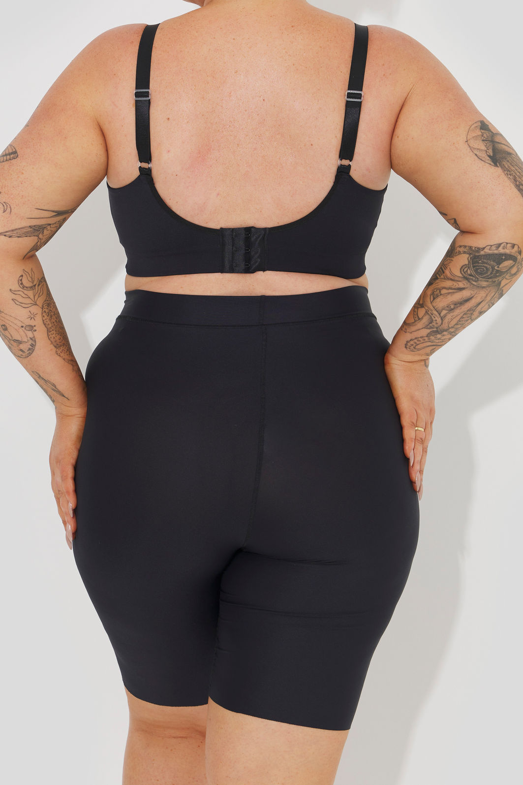 Bermuda Antiatrito Soft Touch Plus Size Preto Bermuda Antiatrito Soft Touch Plus Size Preto