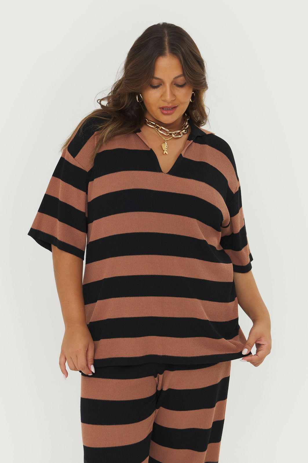 Camisa Polo Oversized Tricô Carlota Listrada Camisa Polo Oversized Tricô Carlota Listrada