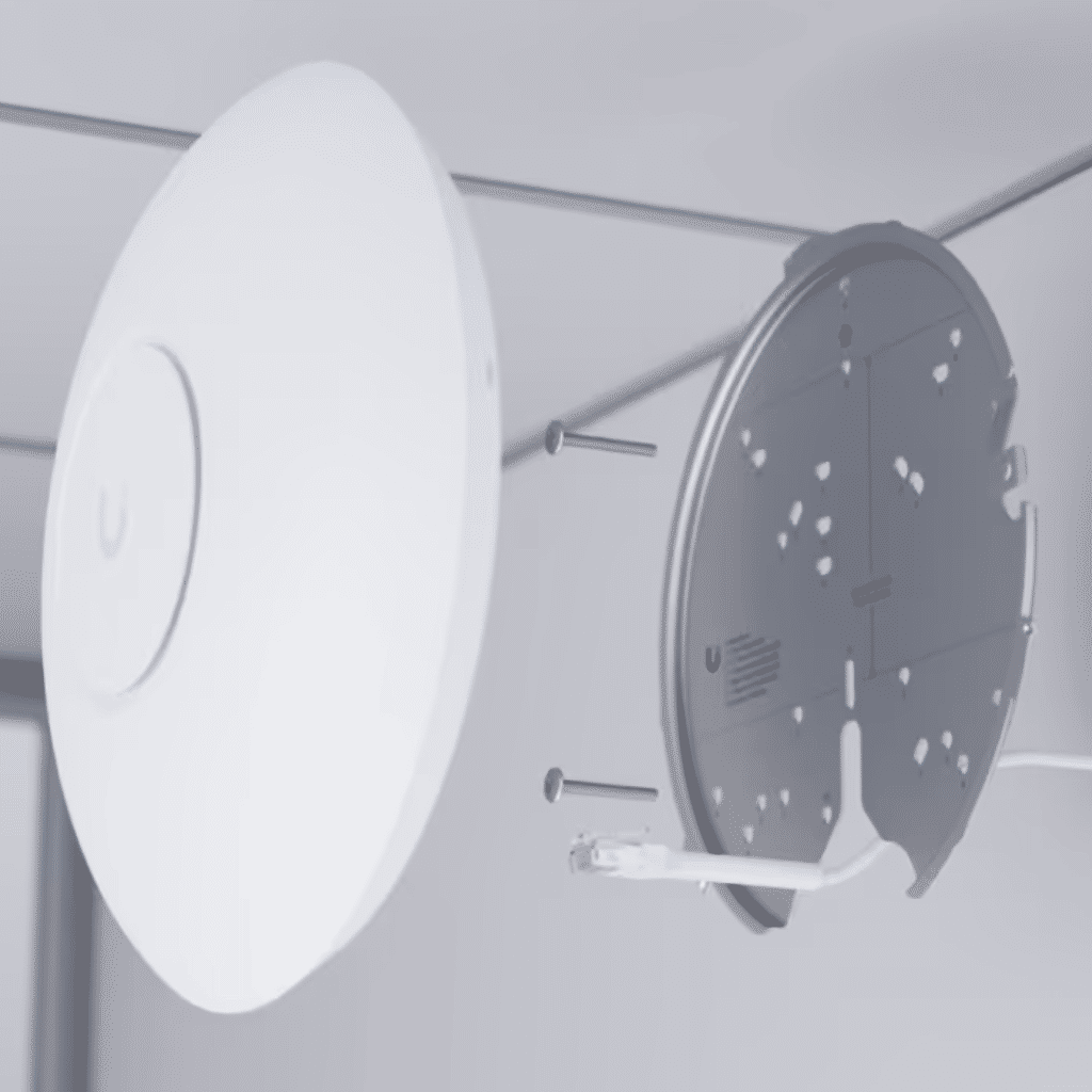 UBIQUITI U7-PRO-MAX UBIQUITI U7-PRO-MAX