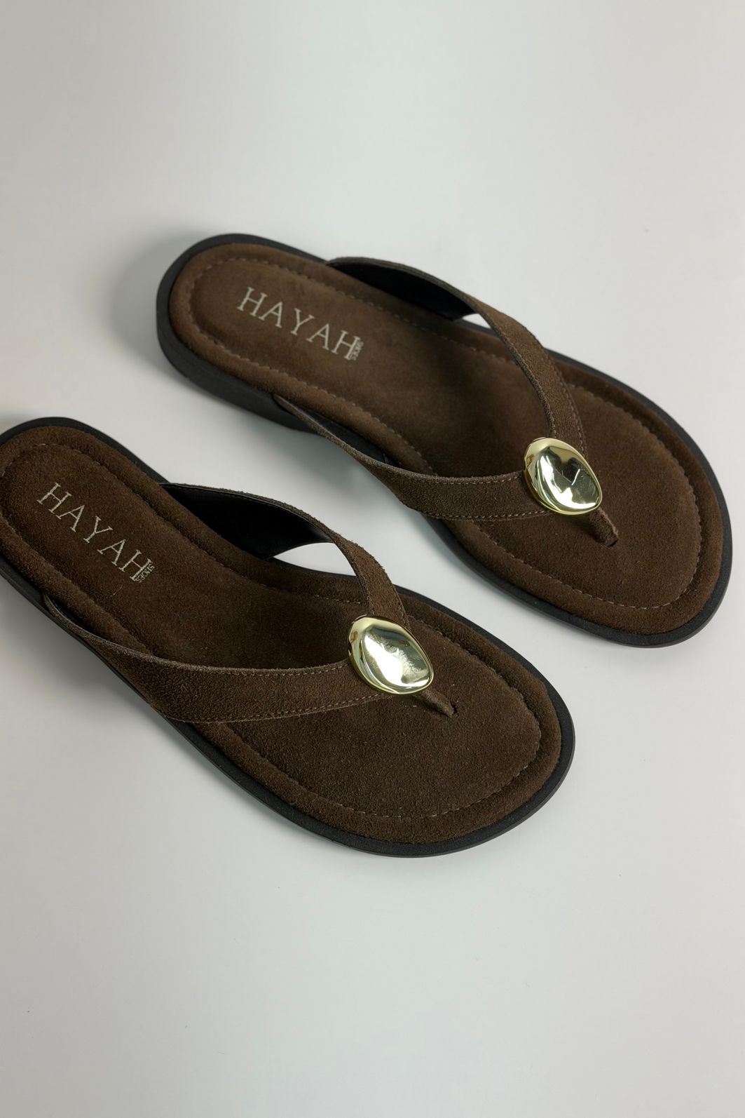 SOL - CHINELO DE DEDO EM COURO CAMURÇA CAFÉ SOL - CHINELO DE DEDO EM COURO CAMURÇA CAFÉ