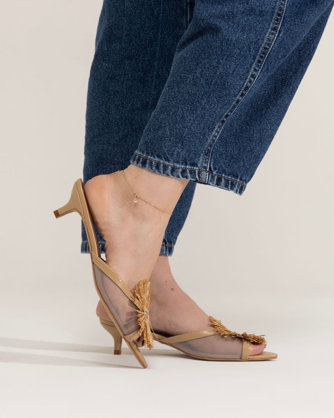 TRANCOSO – TAMANCO TELA COM FLOR EM PALHA TRIGO TRANCOSO – TAMANCO TELA COM FLOR EM PALHA TRIGO