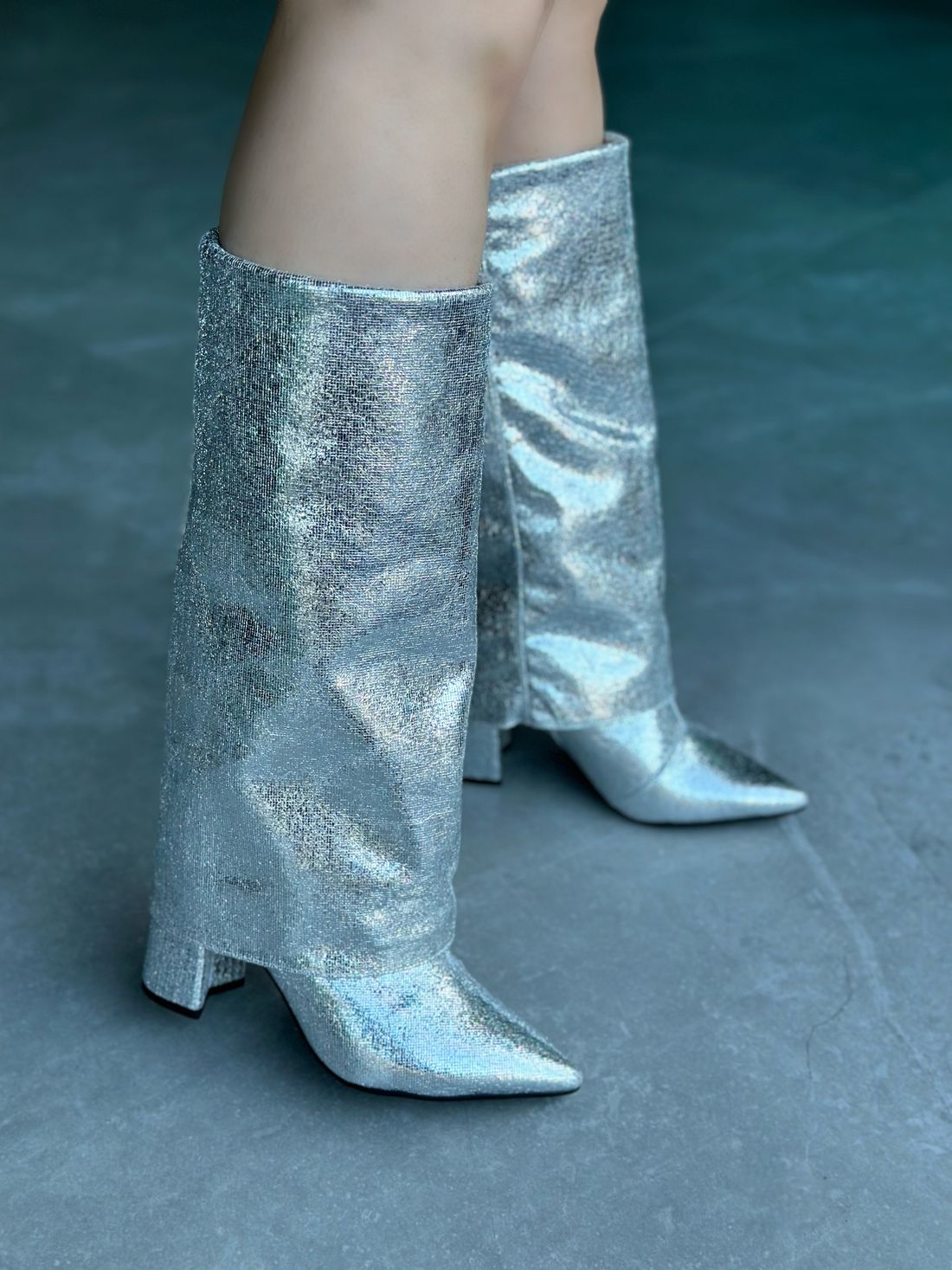 KALI - BOTA CANO LONGO CAPA PRATA