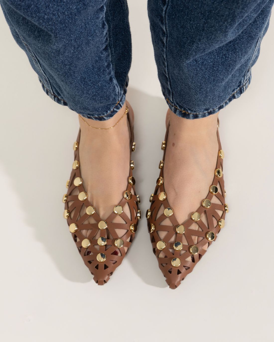 SAVINA - SAPATILHA SLINGBACK COURO COM TACHAS CARAMELO SAVINA - SAPATILHA SLINGBACK COURO COM TACHAS CARAMELO