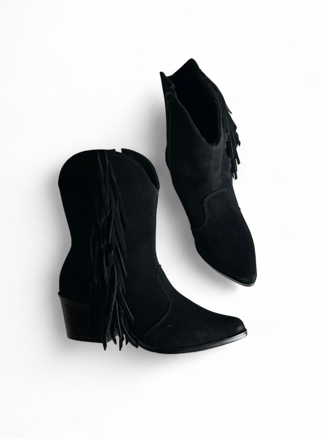 DOTHY - BOTA FRANJAS CAMURÇA PRETA DOTHY - BOTA FRANJAS CAMURÇA PRETA