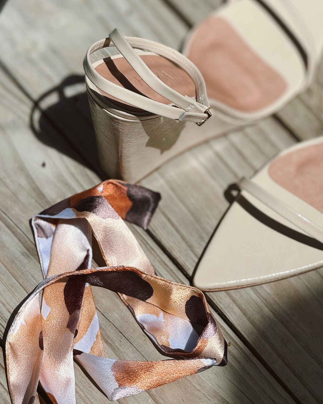 OLINDA – SANDÁLIA SALTO ANABELA OFF WHITE OLINDA – SANDÁLIA SALTO ANABELA OFF WHITE