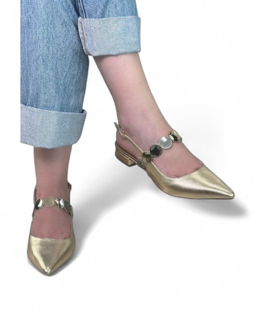 ADORA - SAPATILHA SLINGBACK DETALHES DOURADA